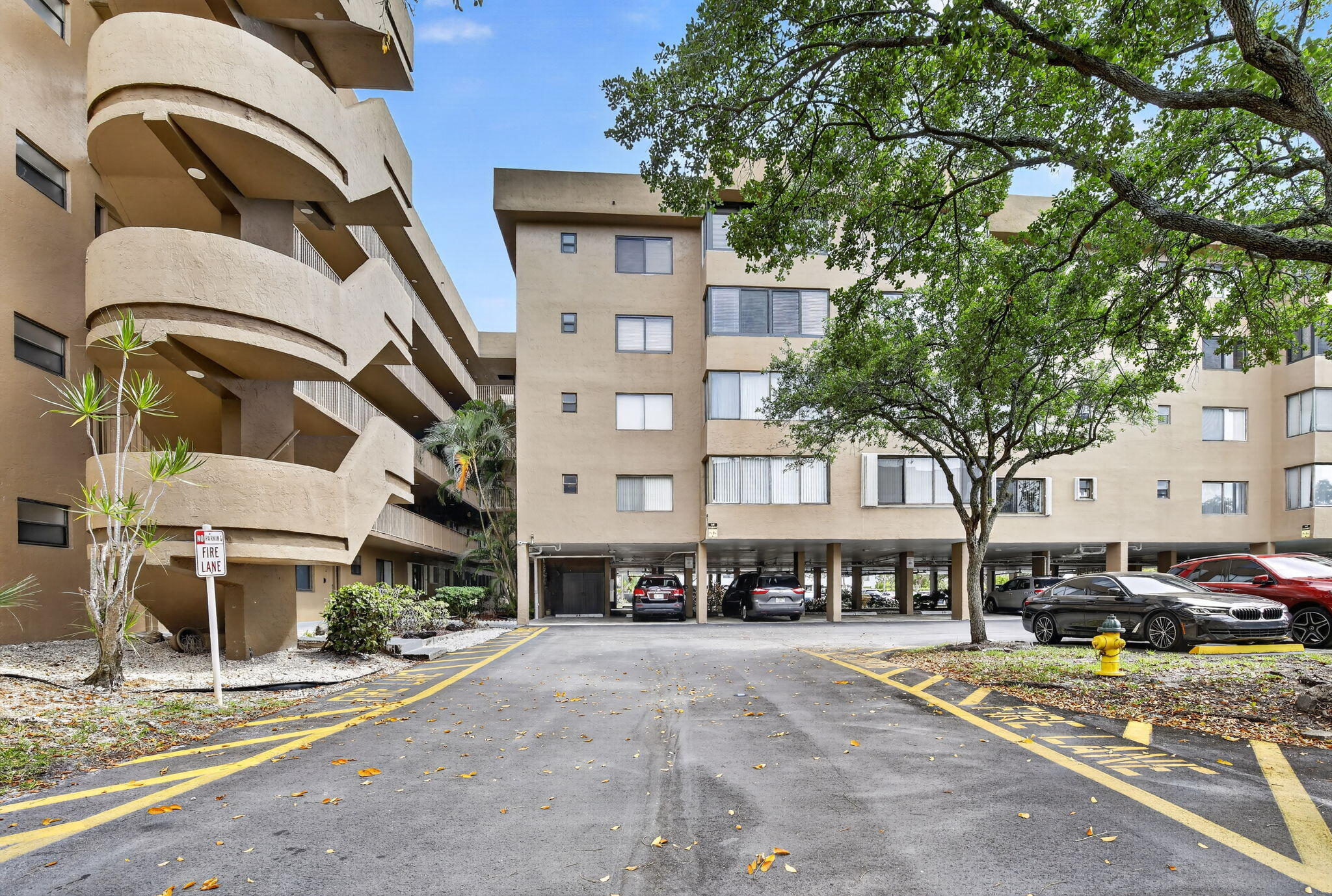 8030 Hampton #414, North Lauderdale FL 33068
