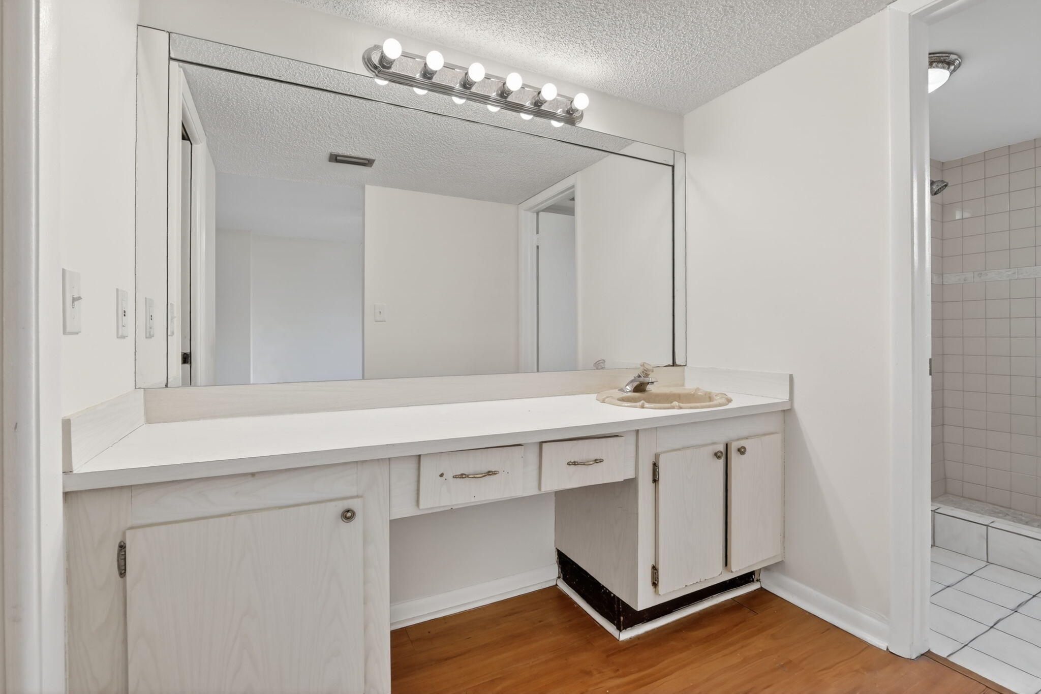 8030 Hampton #414, North Lauderdale FL 33068