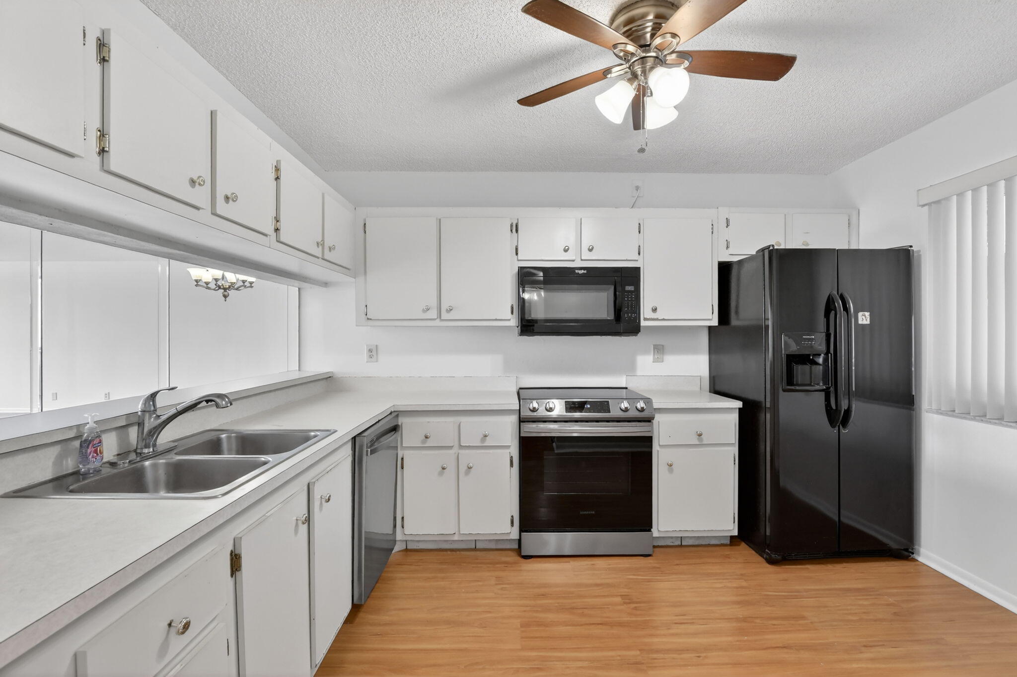 8030 Hampton #414, North Lauderdale FL 33068