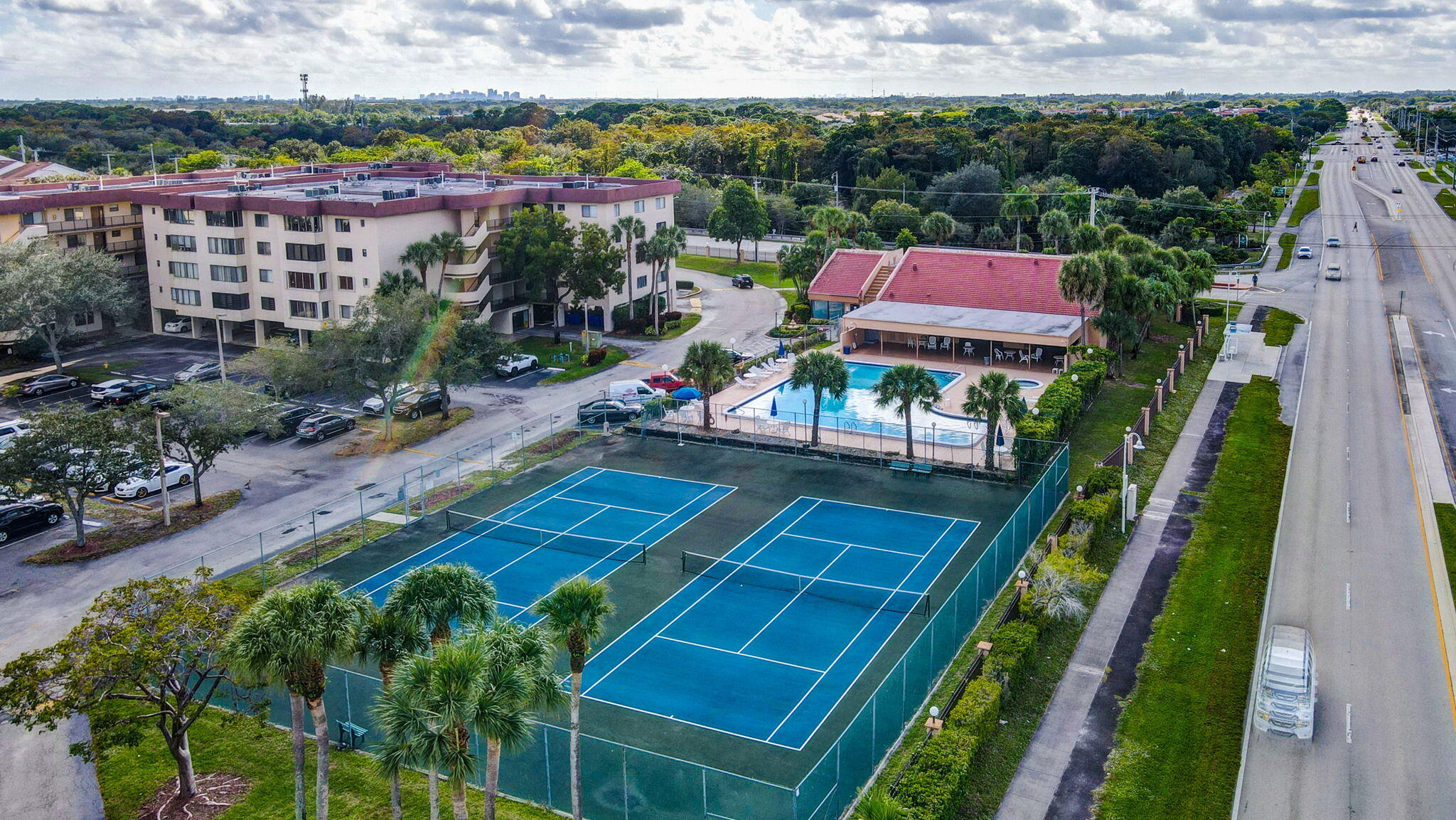 8030 Hampton #414, North Lauderdale FL 33068
