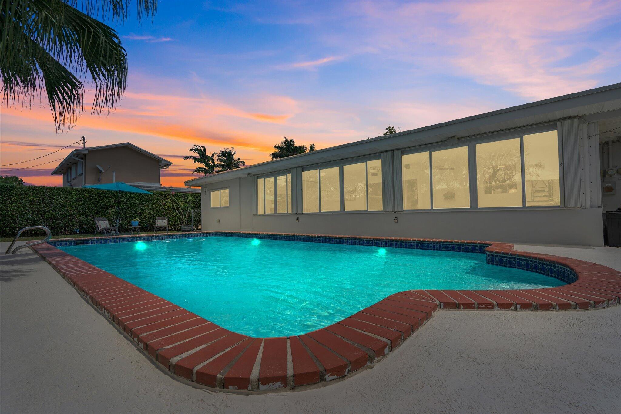 8341 SW 14th, Miami FL 33144