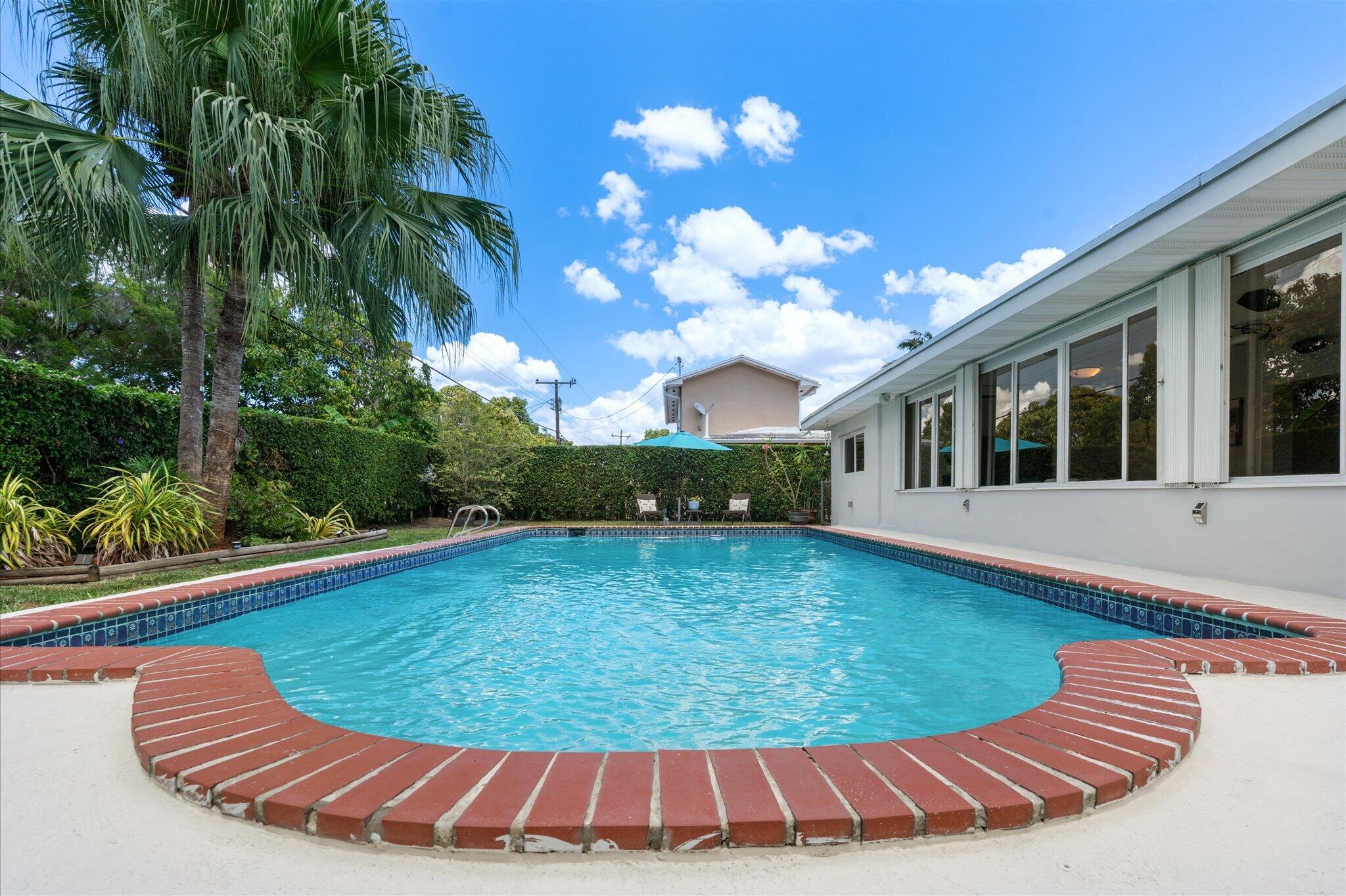 8341 SW 14th, Miami FL 33144