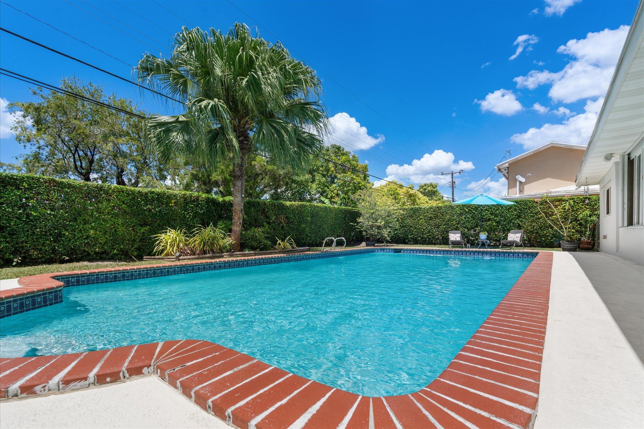 8341 SW 14th, Miami FL 33144