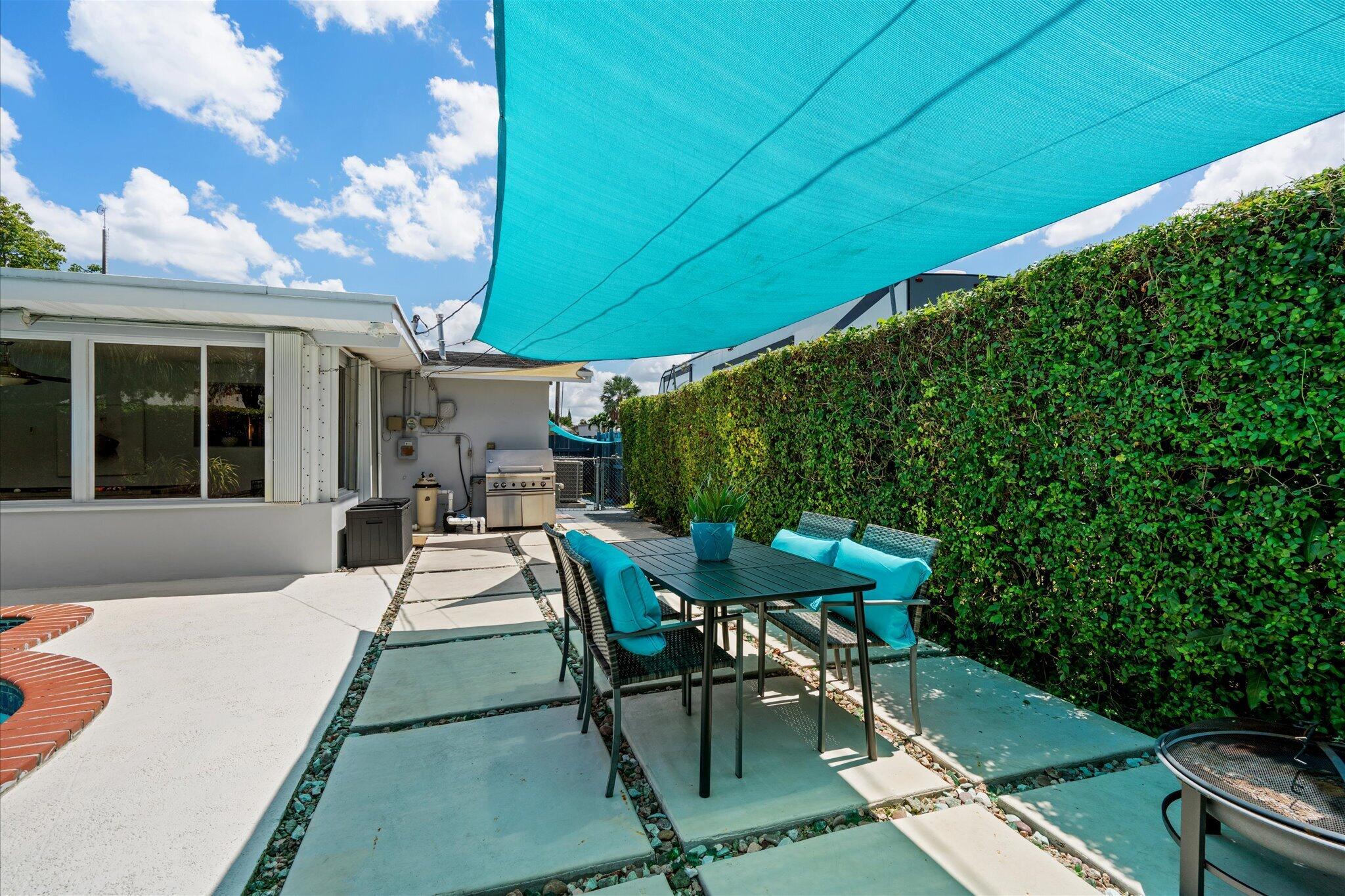 8341 SW 14th, Miami FL 33144