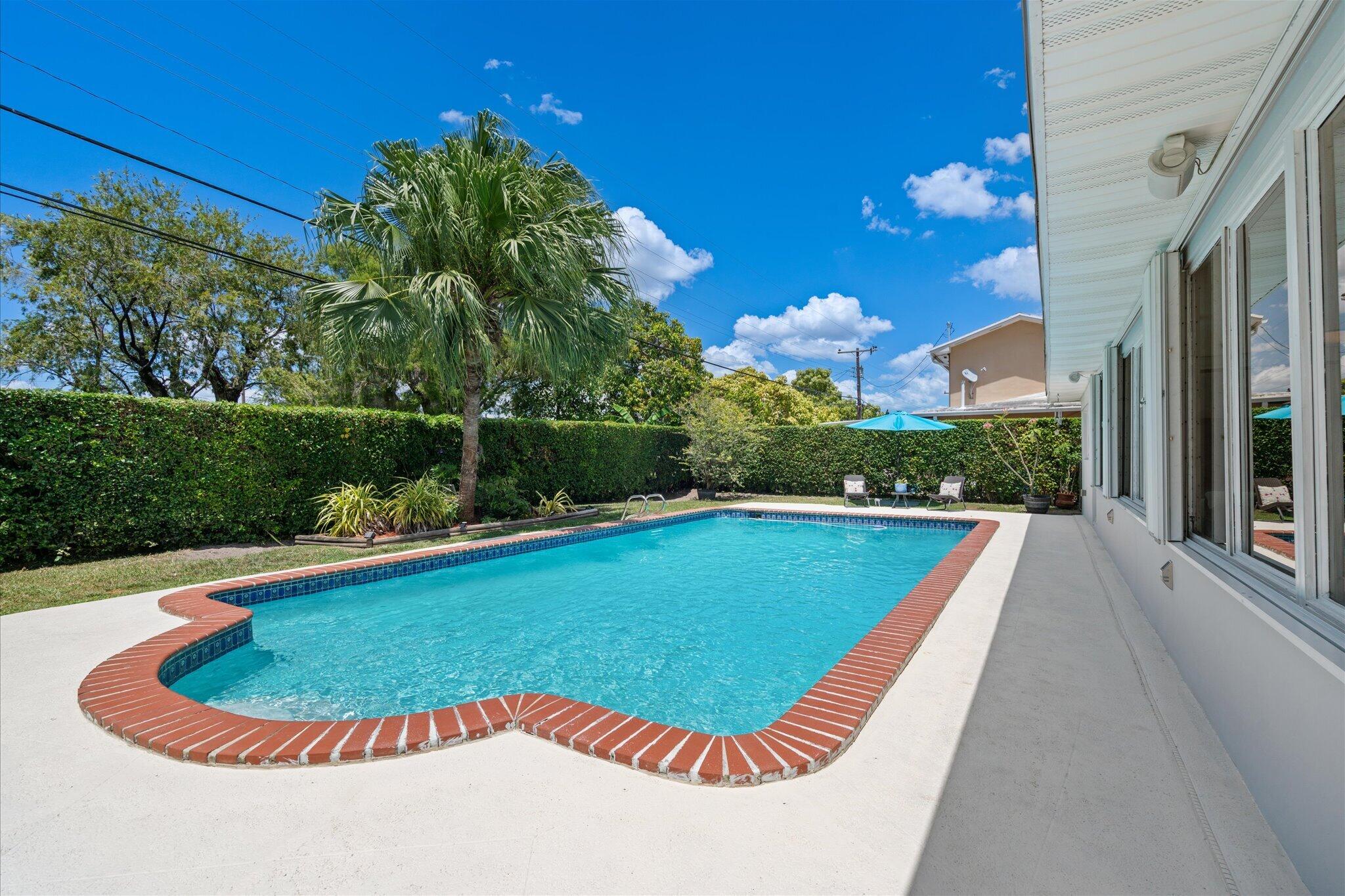 8341 SW 14th, Miami FL 33144