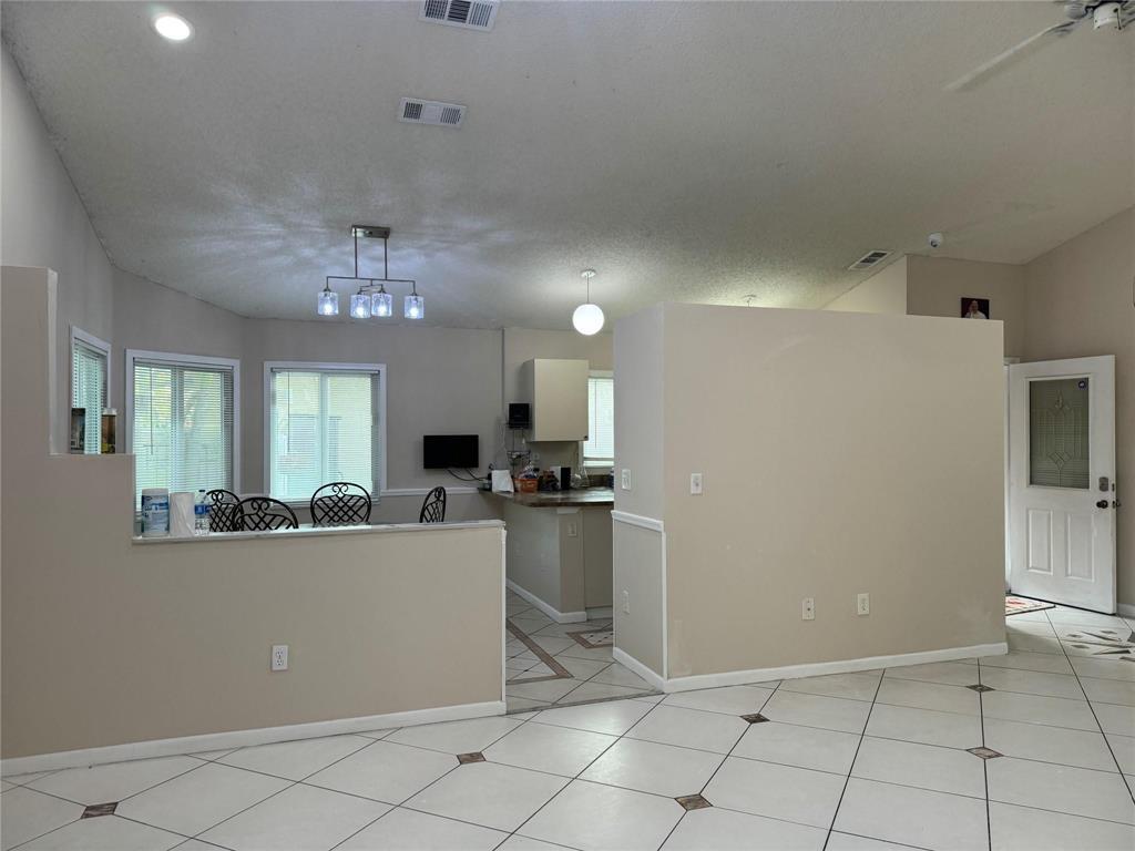 1038 W Jasmine, North Lauderdale FL 33068