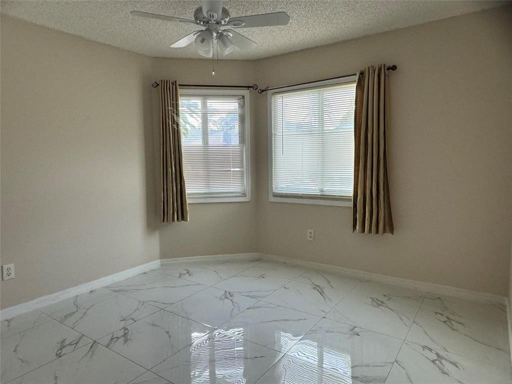 1038 W Jasmine, North Lauderdale FL 33068