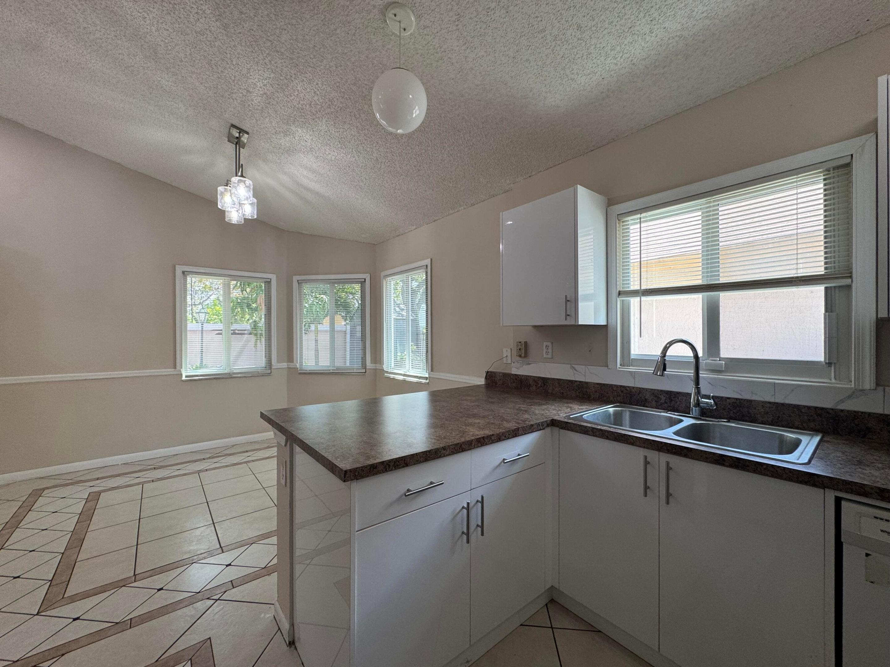 1038 W Jasmine, North Lauderdale FL 33068