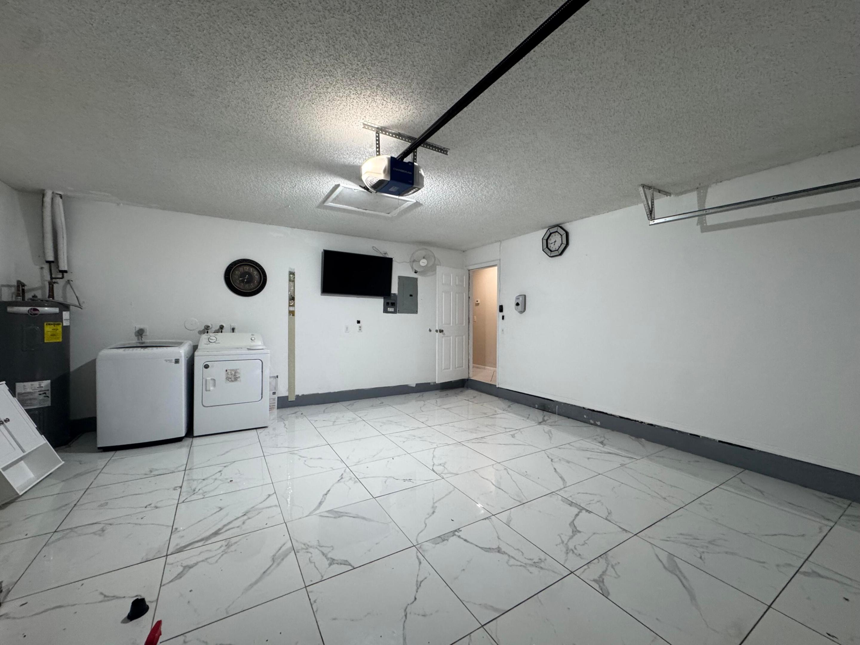 1038 W Jasmine, North Lauderdale FL 33068