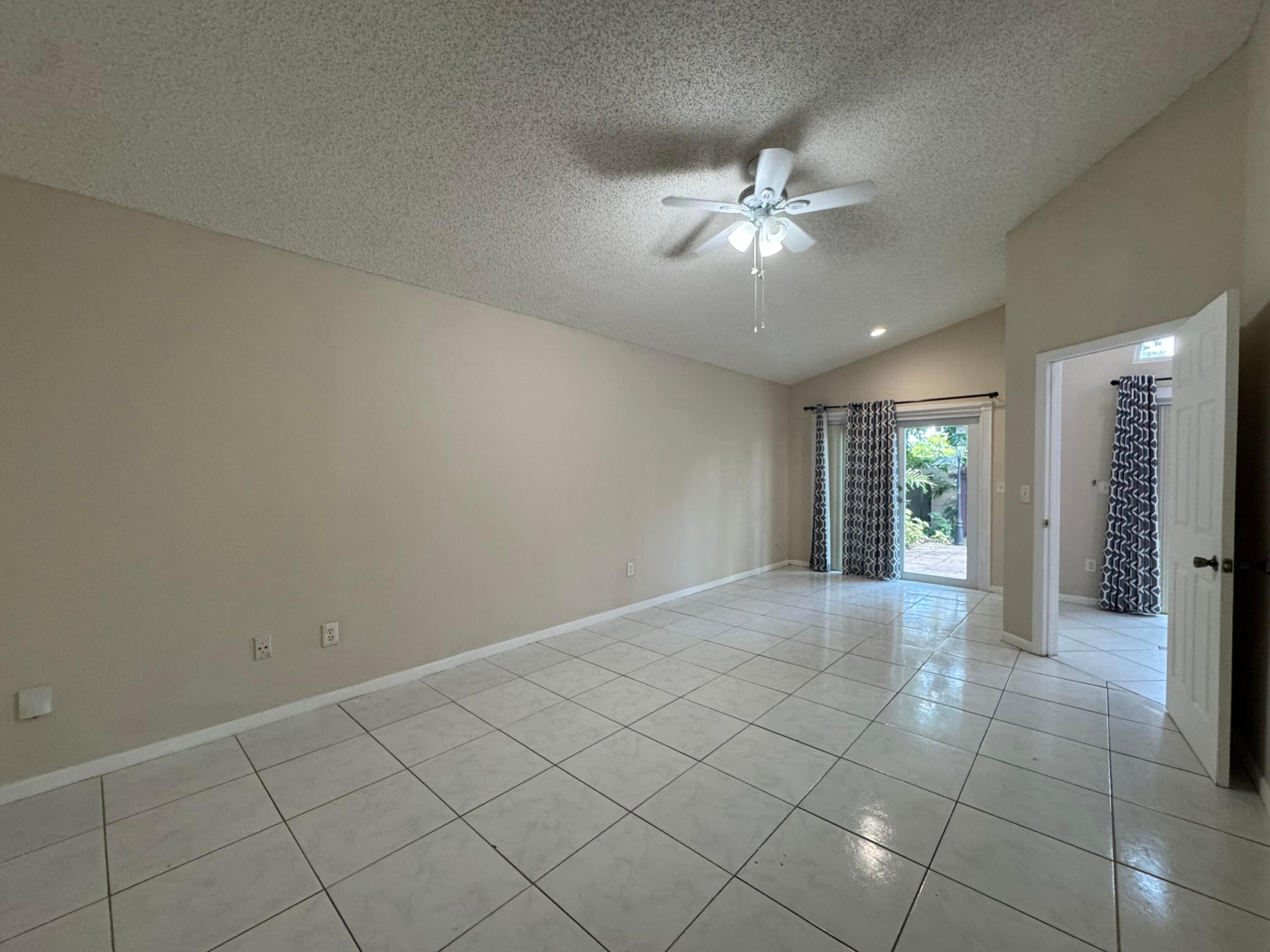 1038 W Jasmine, North Lauderdale FL 33068