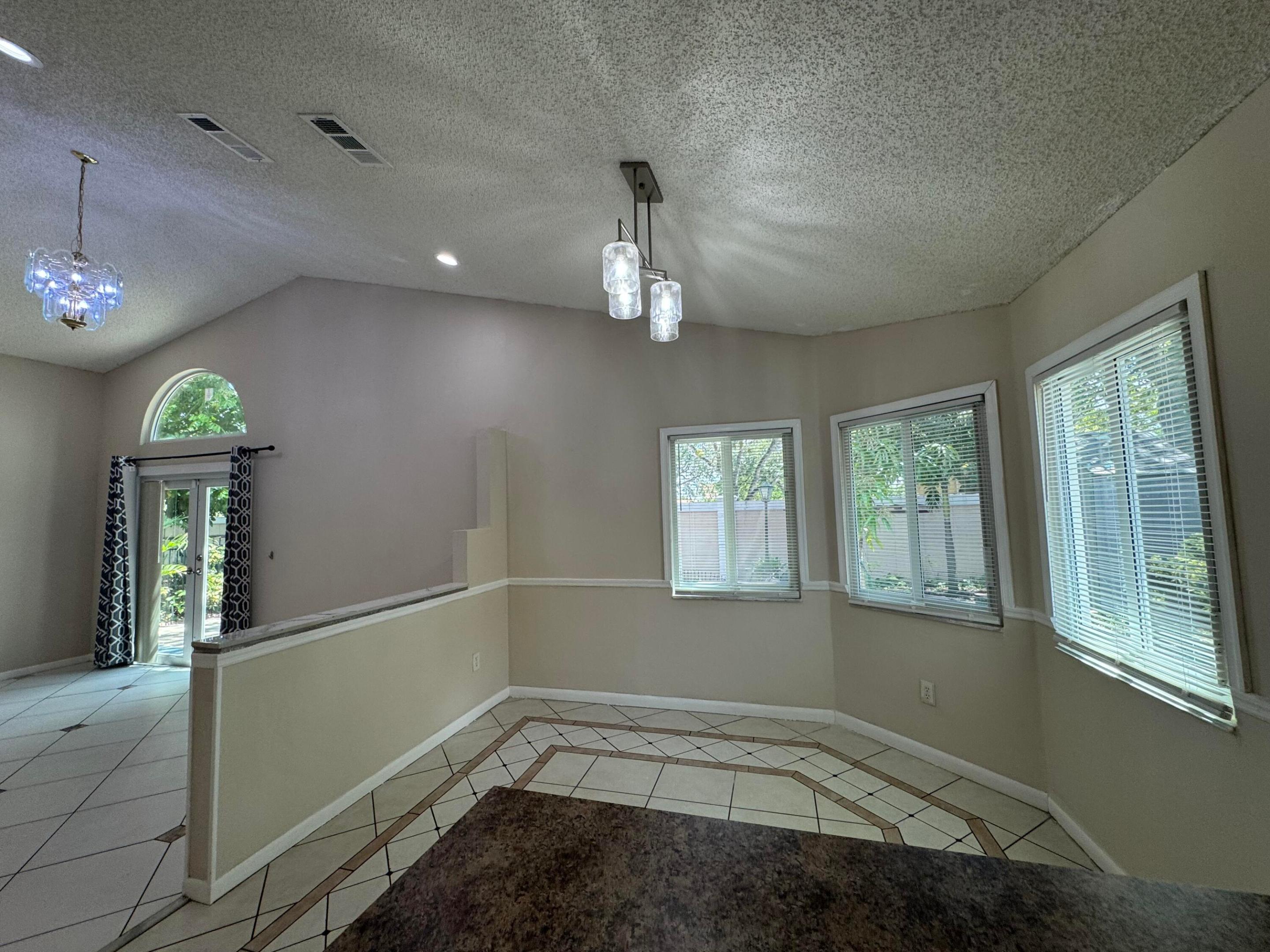 1038 W Jasmine, North Lauderdale FL 33068