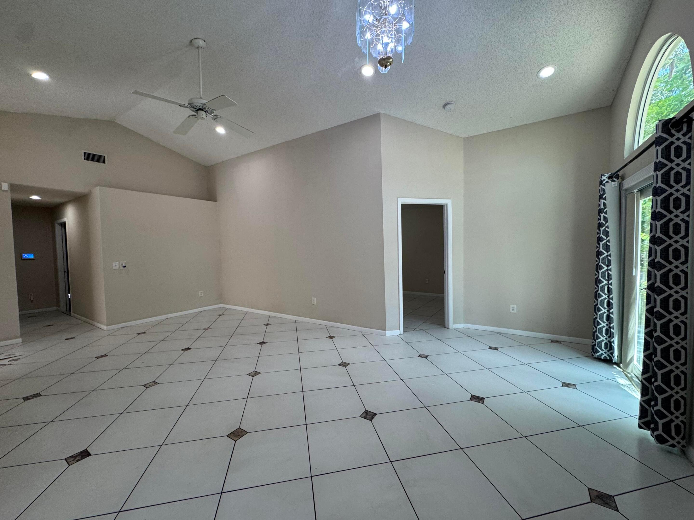 1038 W Jasmine, North Lauderdale FL 33068