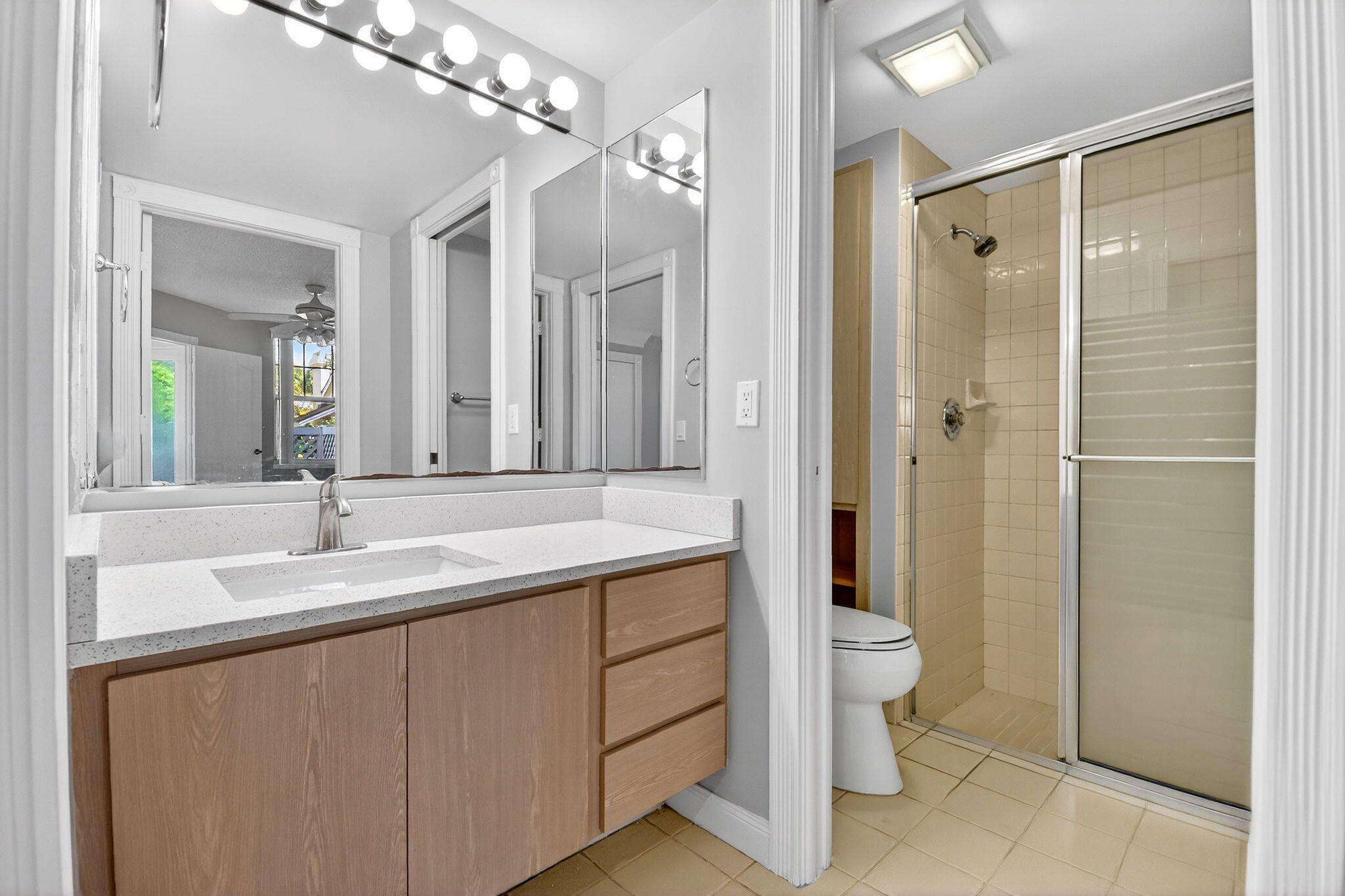 8111 Northboro #11b, Lake Clarke Shores FL 33406