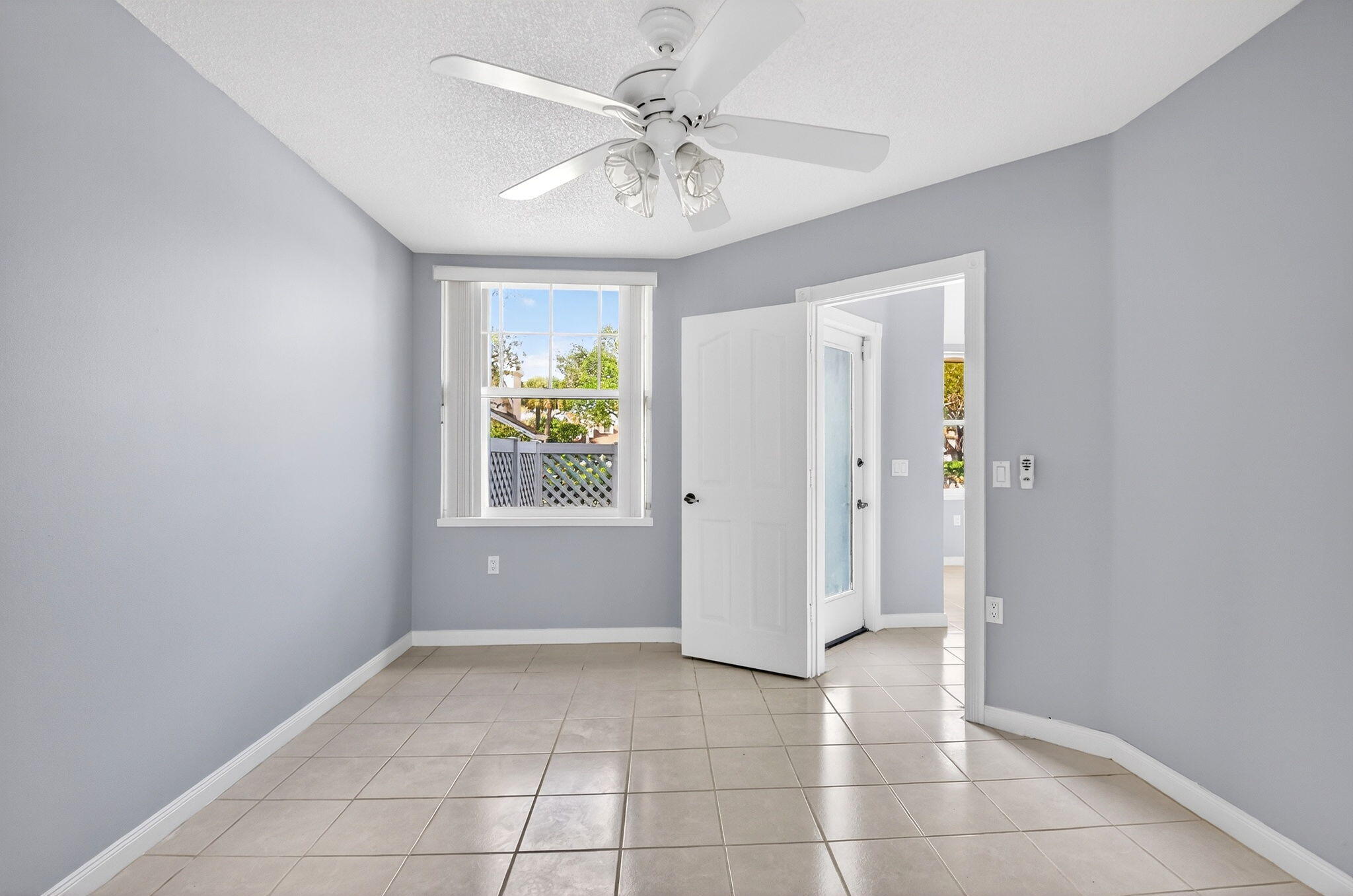 8111 Northboro #11b, Lake Clarke Shores FL 33406