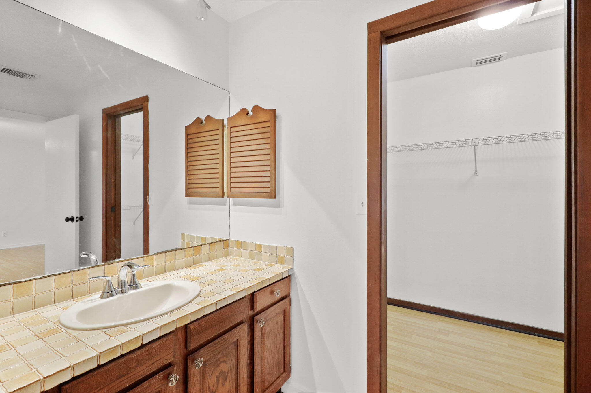 65 W Pinehill Trl, Tequesta FL 33469