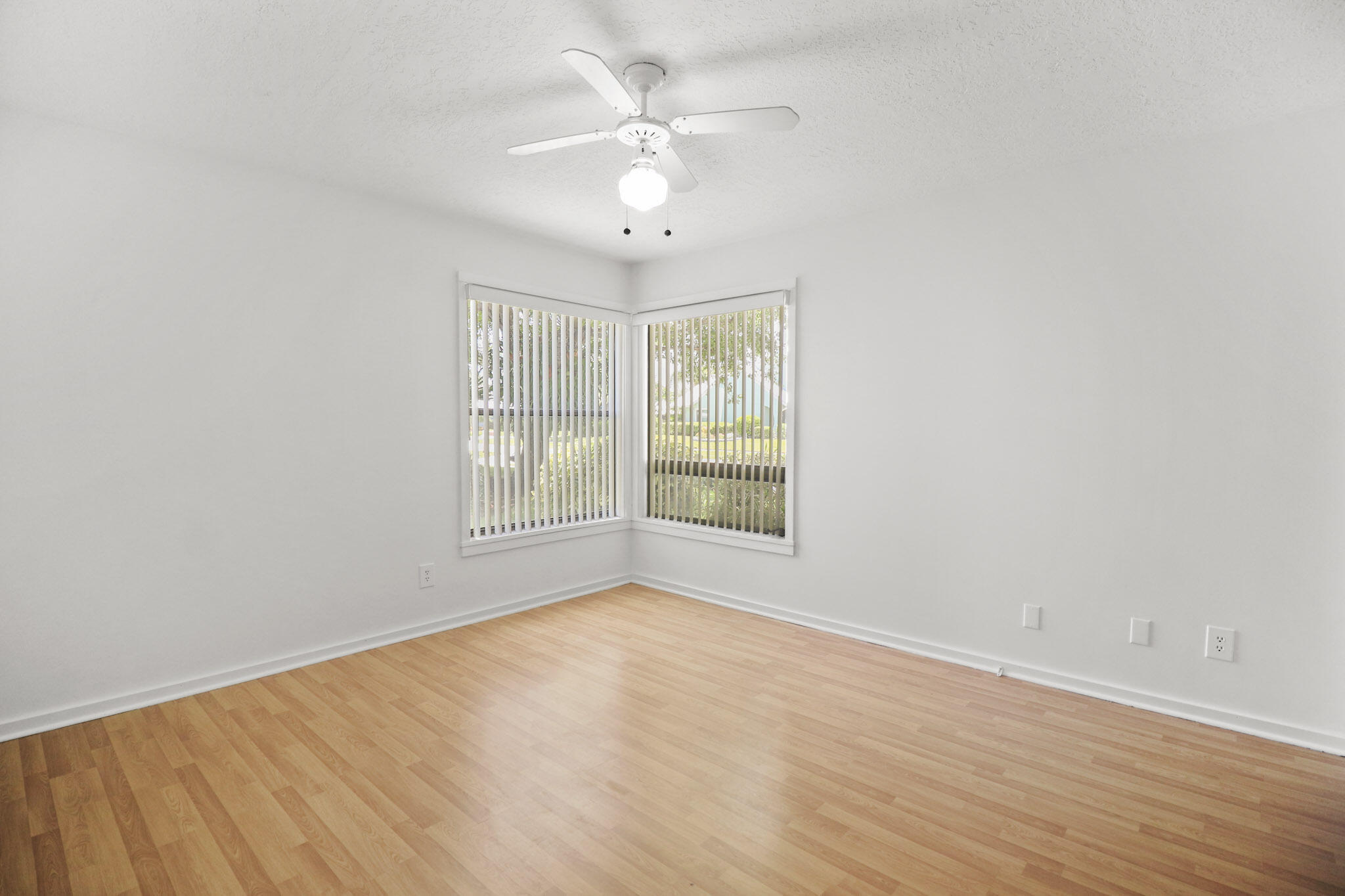 65 W Pinehill Trl, Tequesta FL 33469
