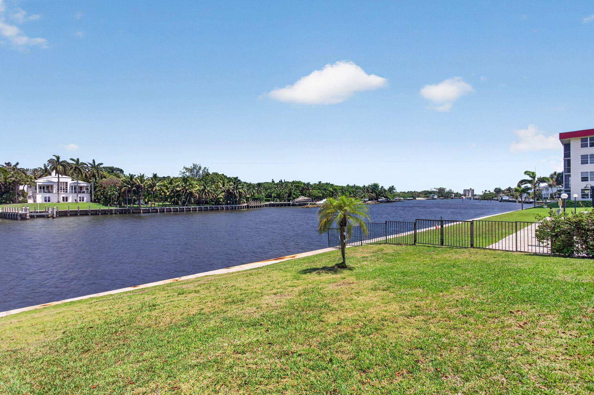 3150 NE 48th #104, Lighthouse Point FL 33064