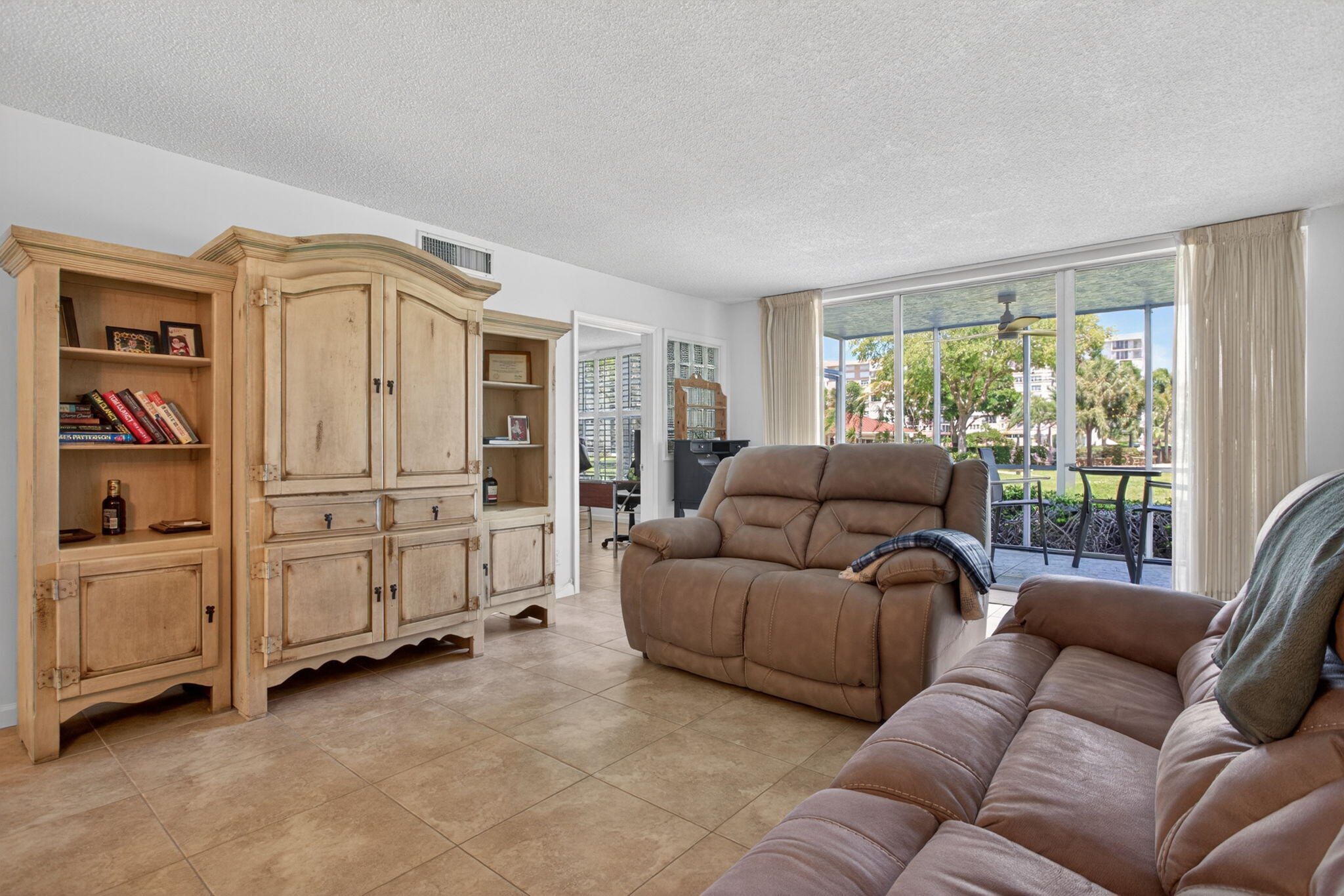 3150 NE 48th #104, Lighthouse Point FL 33064