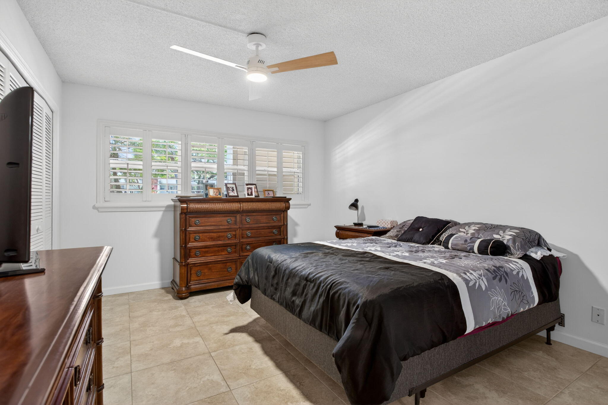 3150 NE 48th #104, Lighthouse Point FL 33064