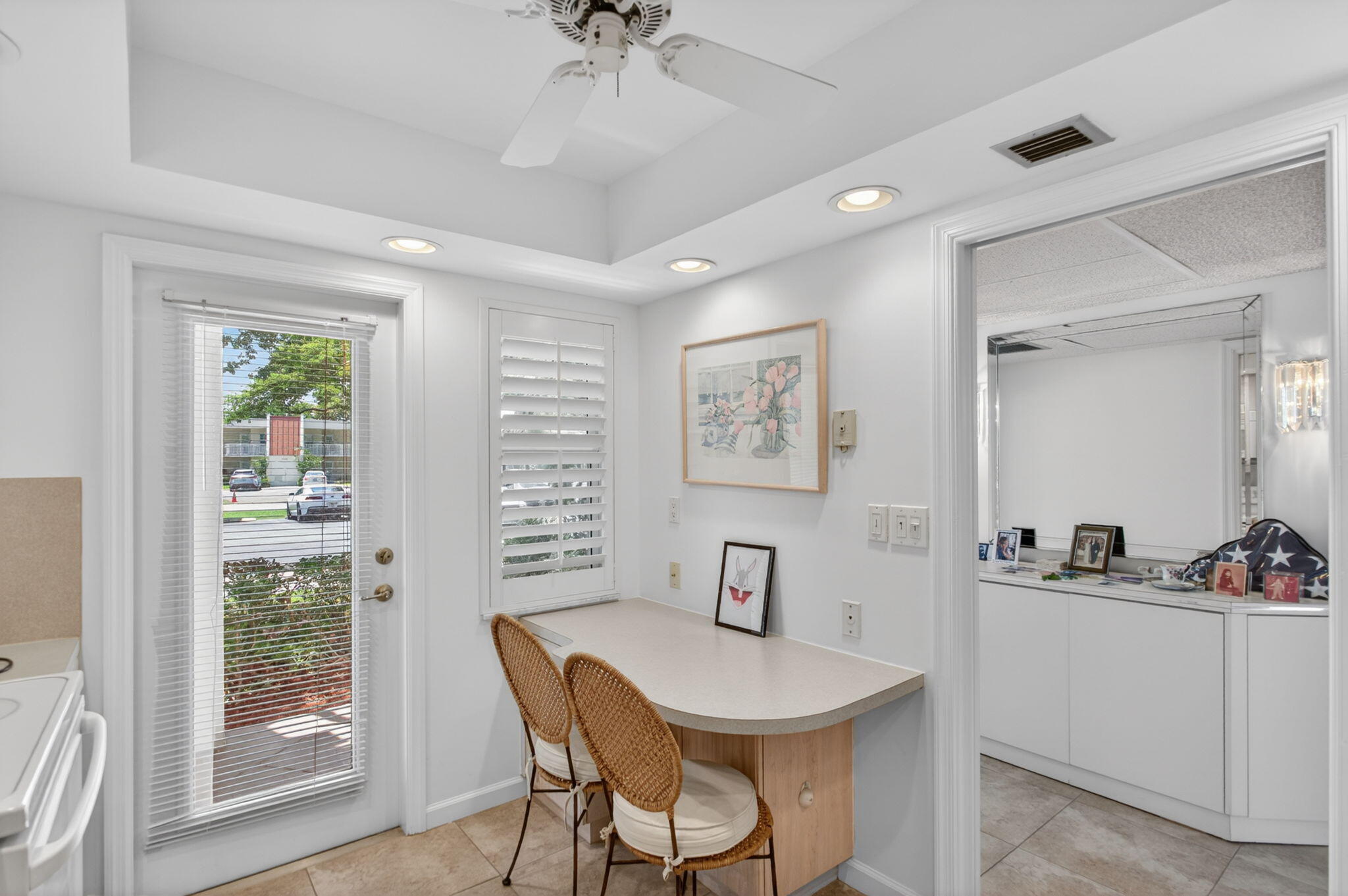 3150 NE 48th #104, Lighthouse Point FL 33064