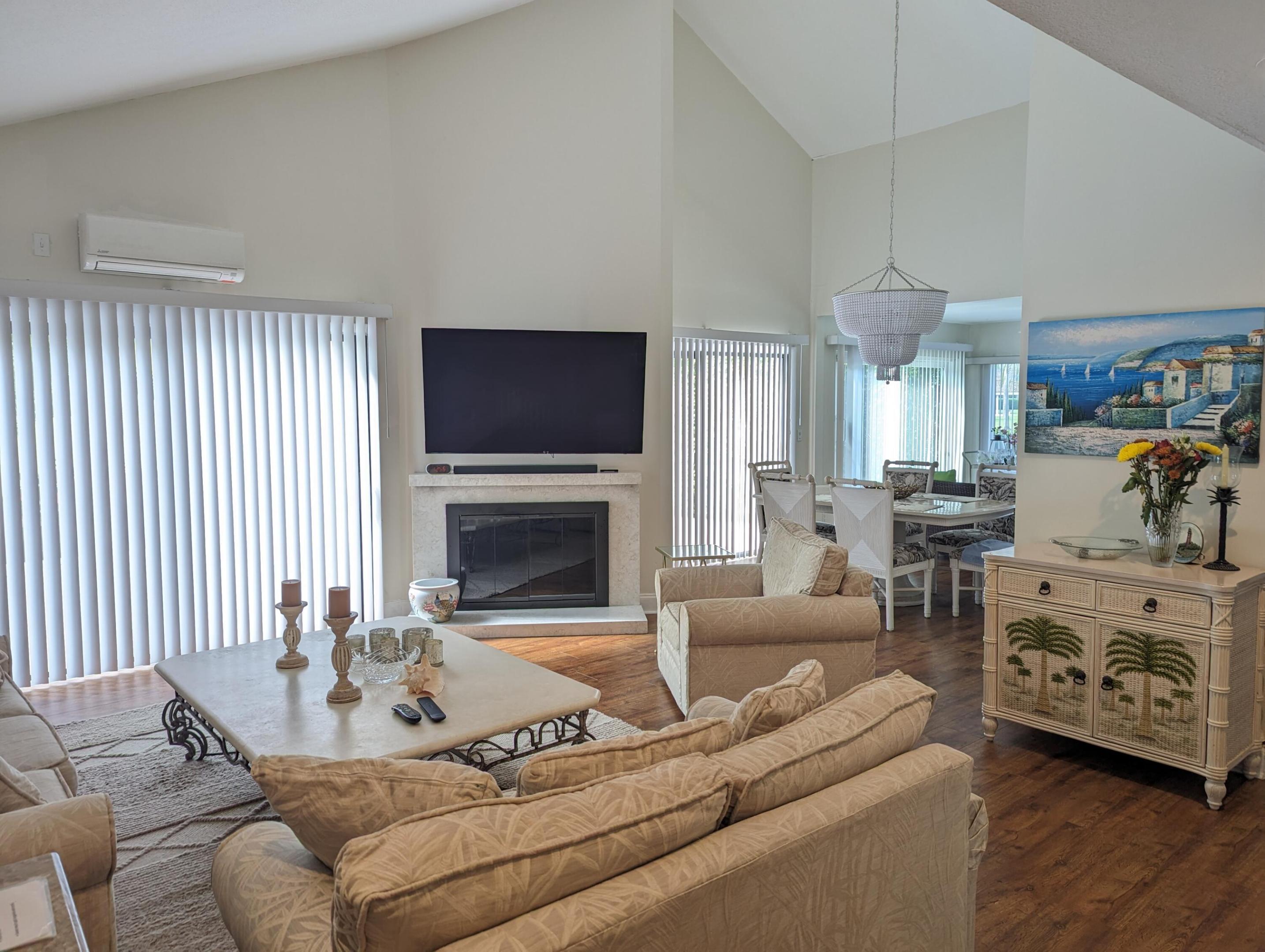 17042 Traverse, Jupiter FL 33477