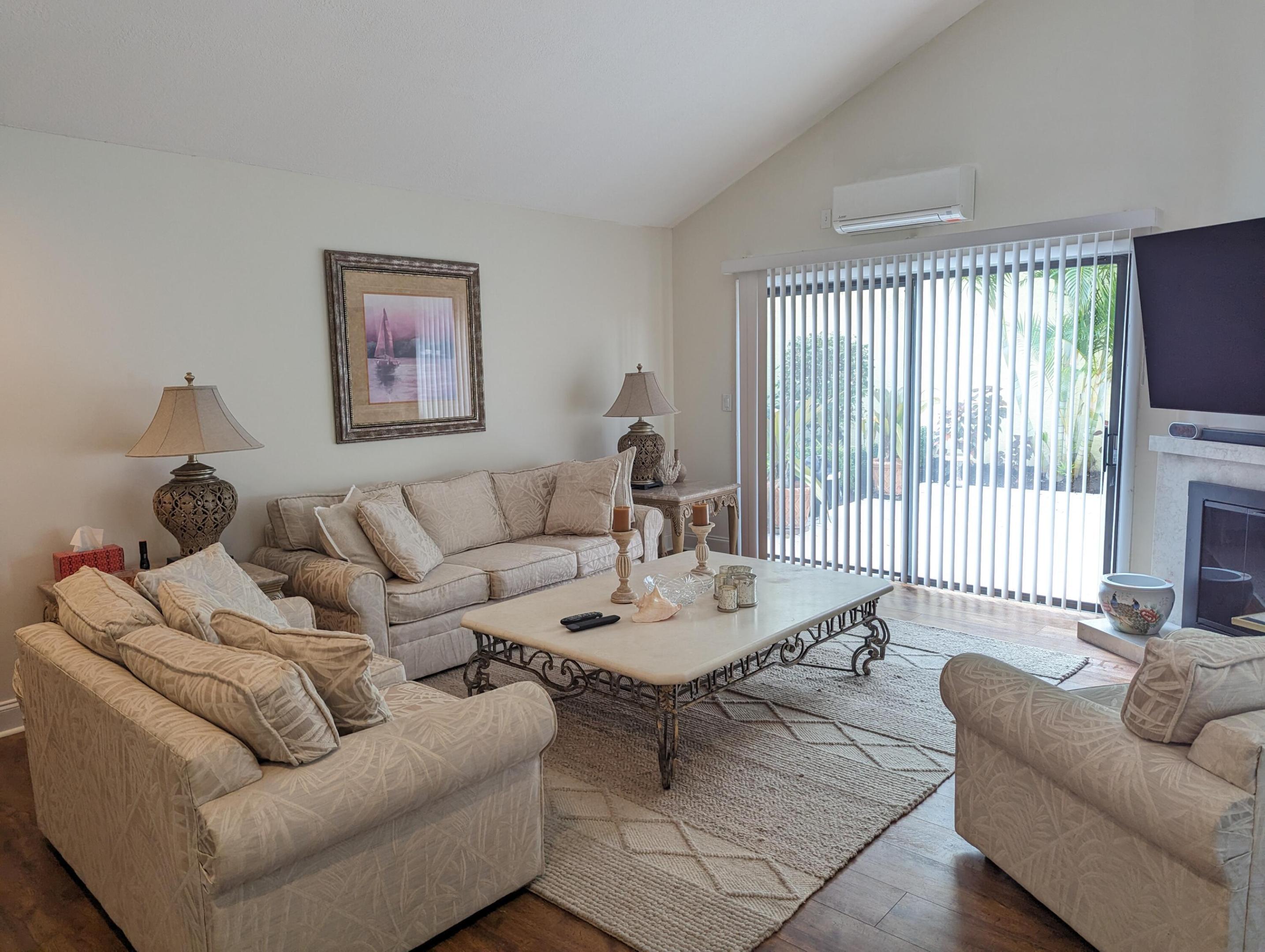 17042 Traverse, Jupiter FL 33477