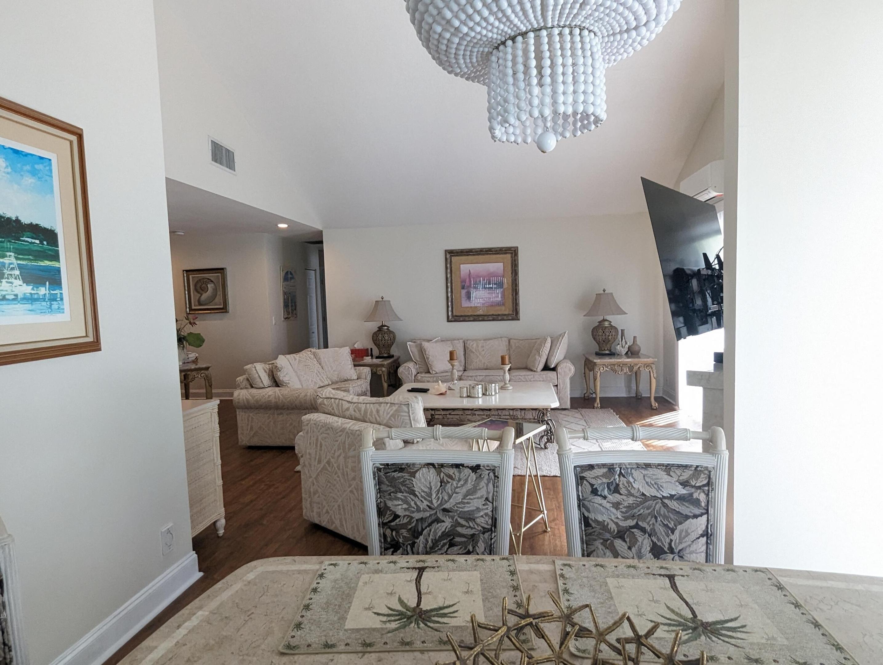 17042 Traverse, Jupiter FL 33477