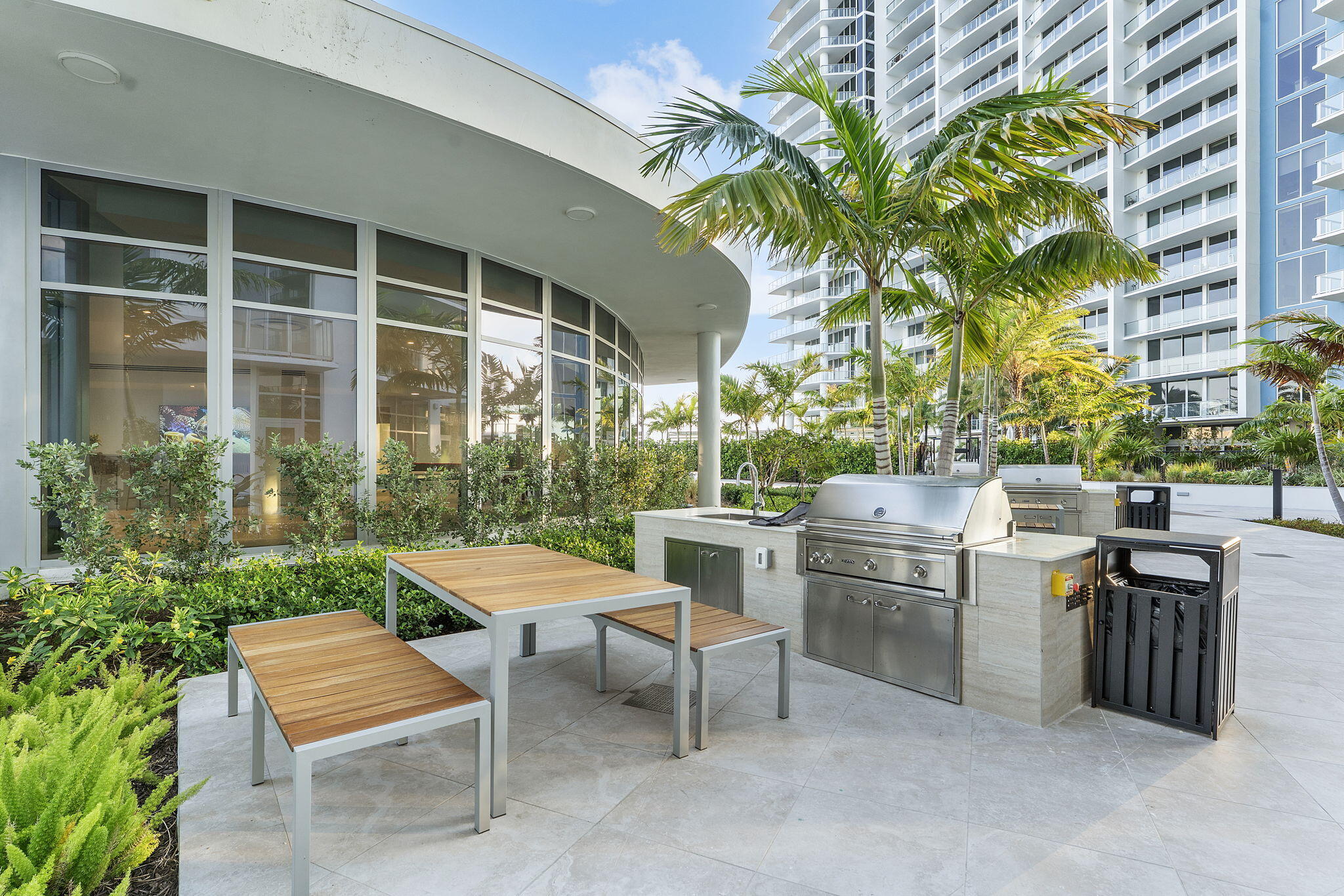 220 Lake Shore #Penthouse 2321, Lake Park FL 33403