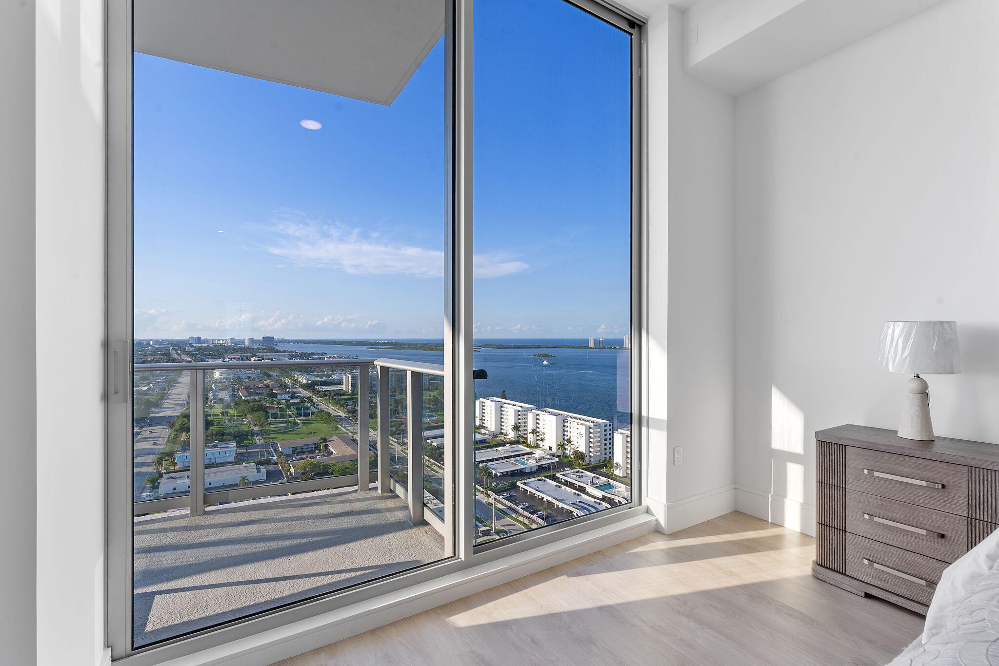 220 Lake Shore #Penthouse 2321, Lake Park FL 33403