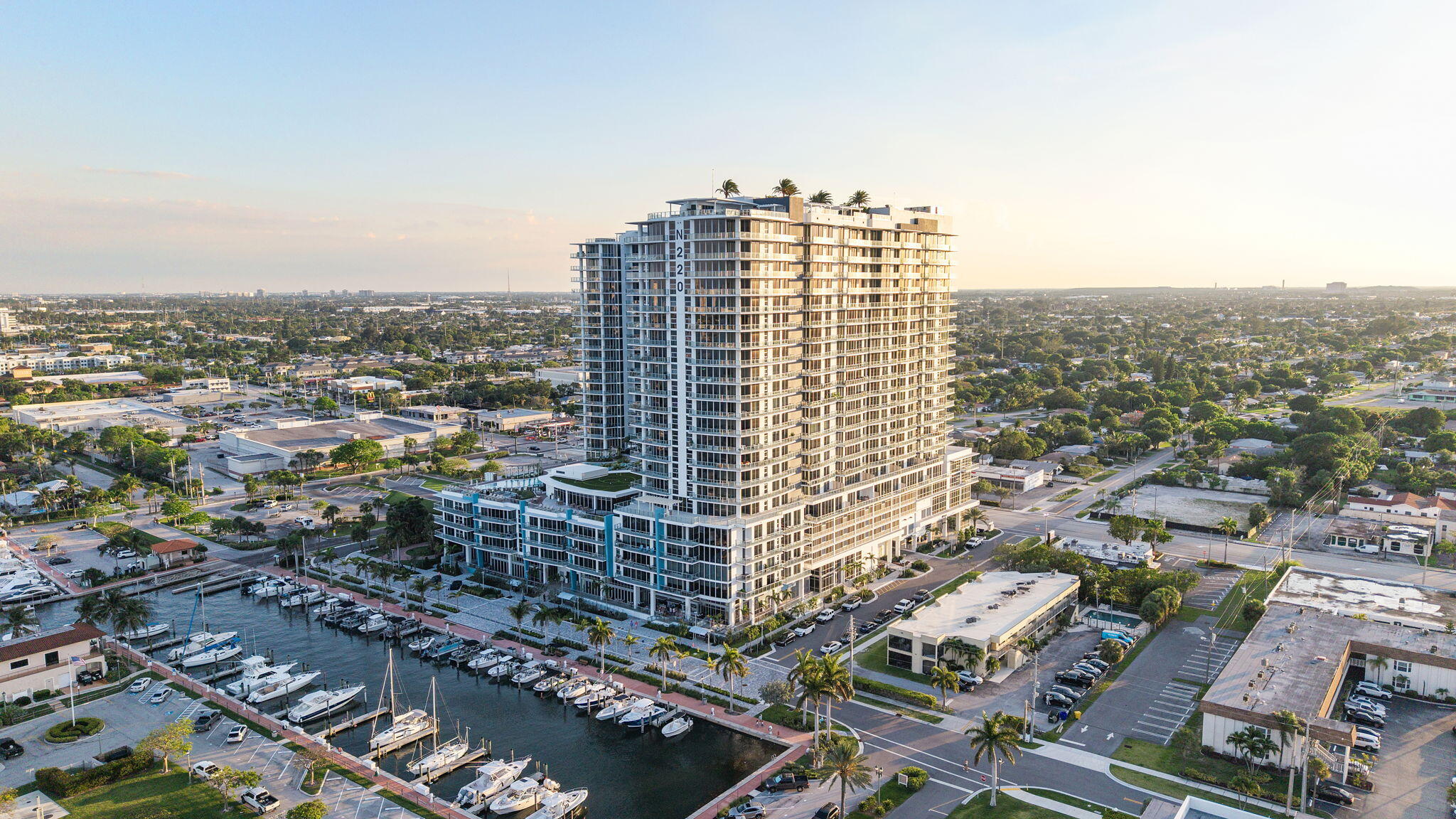 220 Lake Shore #Penthouse 2321, Lake Park FL 33403