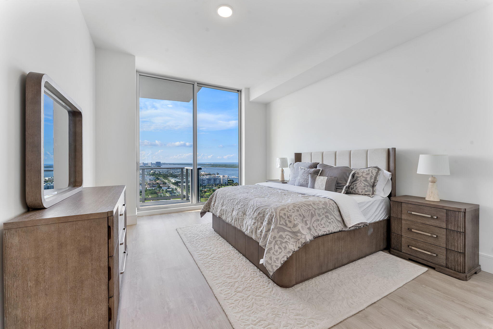 220 Lake Shore #Penthouse 2321, Lake Park FL 33403