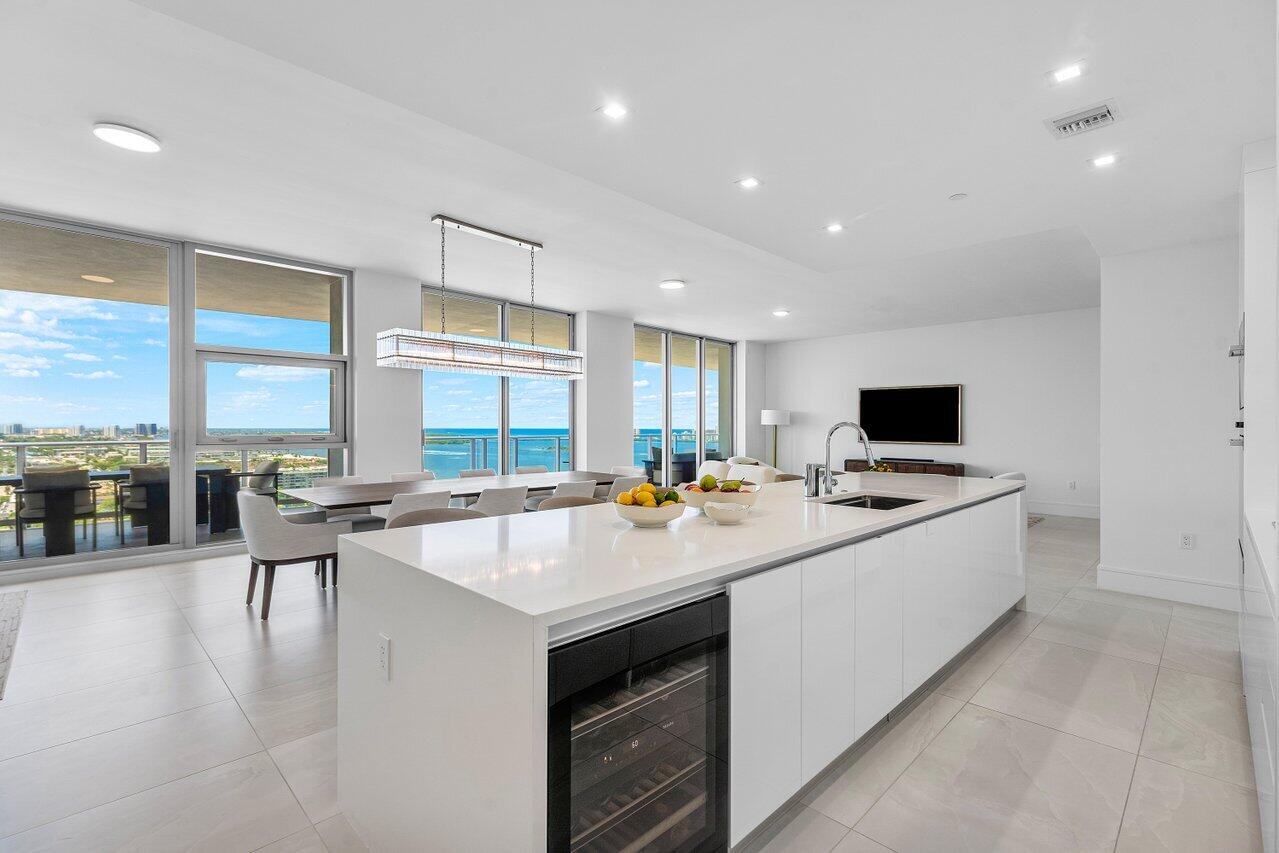 220 Lake Shore #2109, Lake Park FL 33403