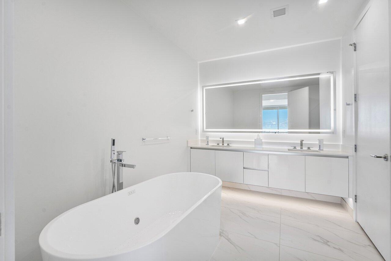 220 Lake Shore #2109, Lake Park FL 33403