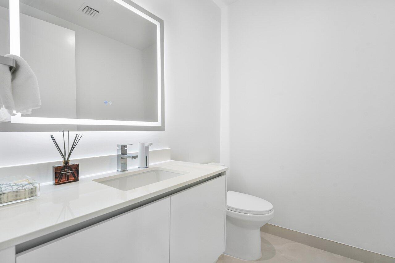 220 Lake Shore #2109, Lake Park FL 33403