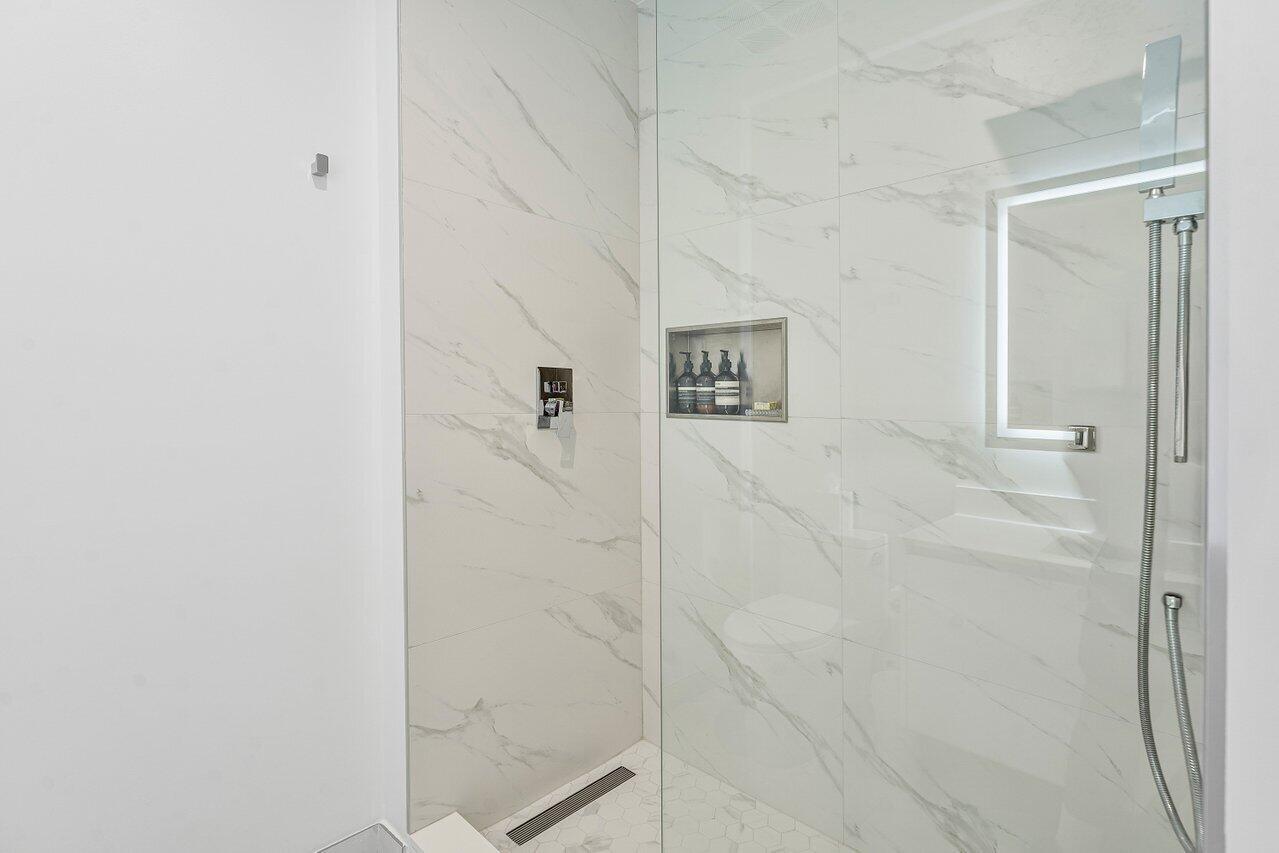 220 Lake Shore #2109, Lake Park FL 33403