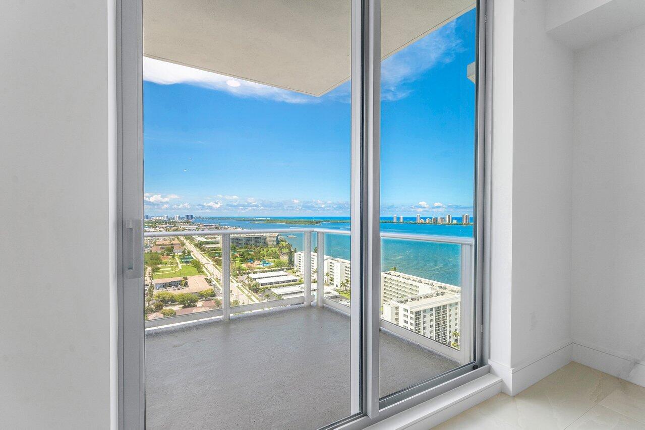 220 Lake Shore #2109, Lake Park FL 33403