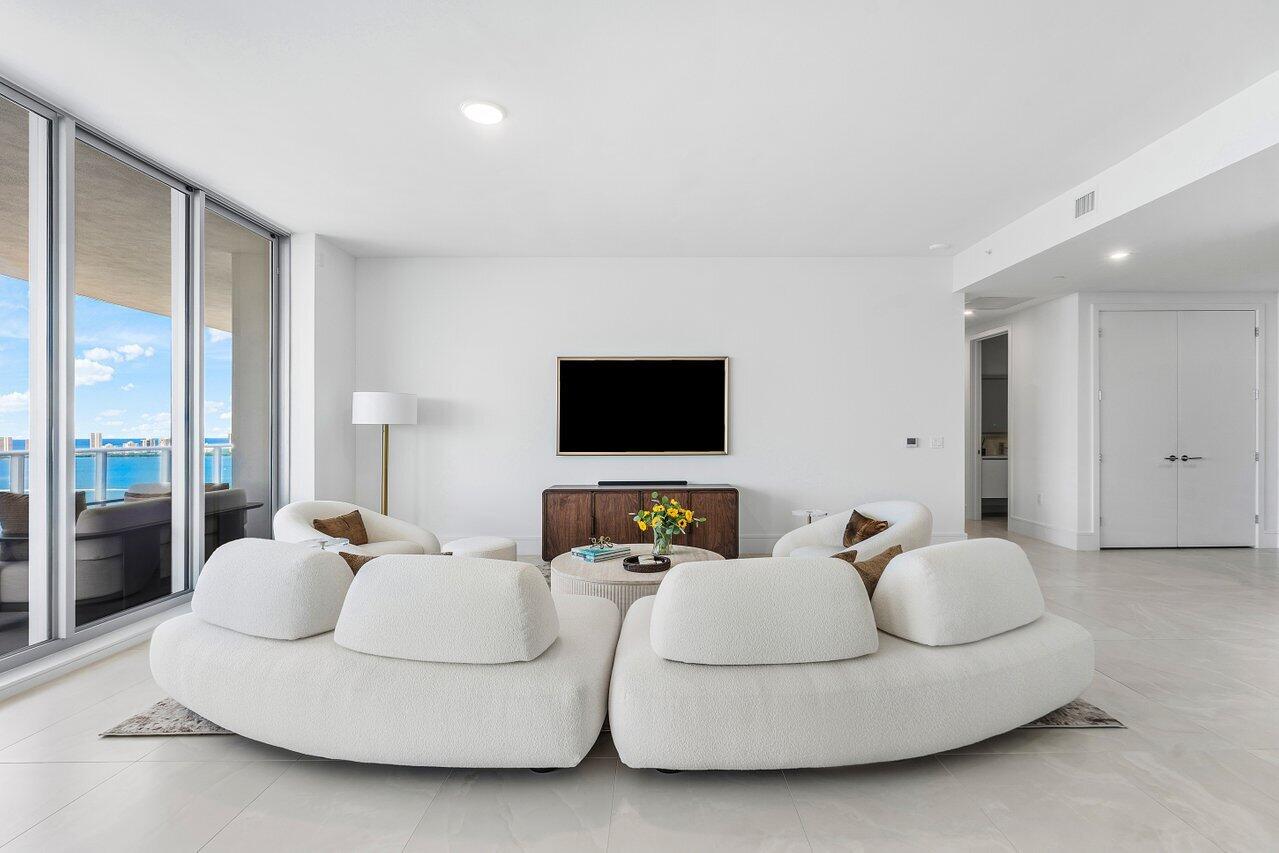 220 Lake Shore #2109, Lake Park FL 33403
