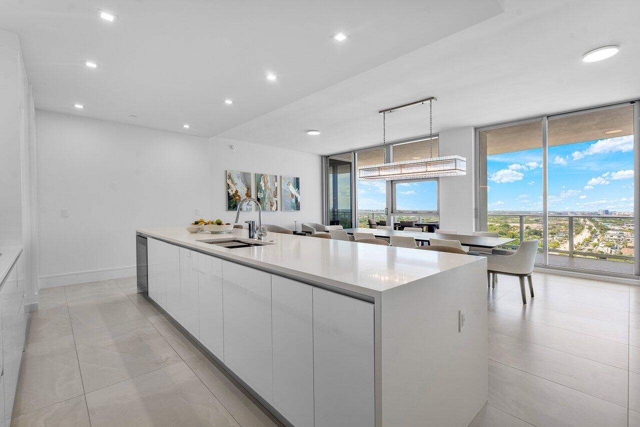 220 Lake Shore #2109, Lake Park FL 33403