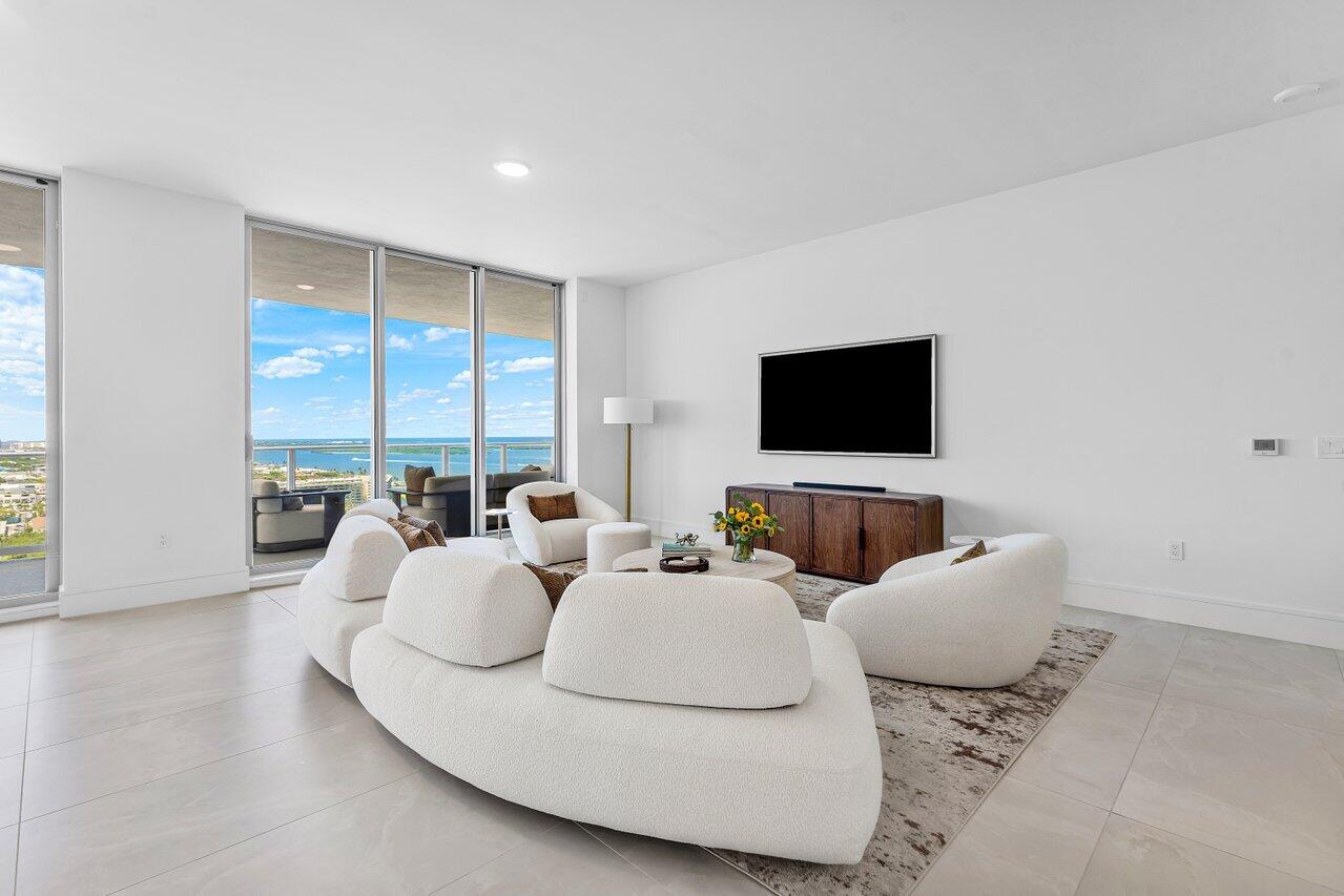 220 Lake Shore #2109, Lake Park FL 33403