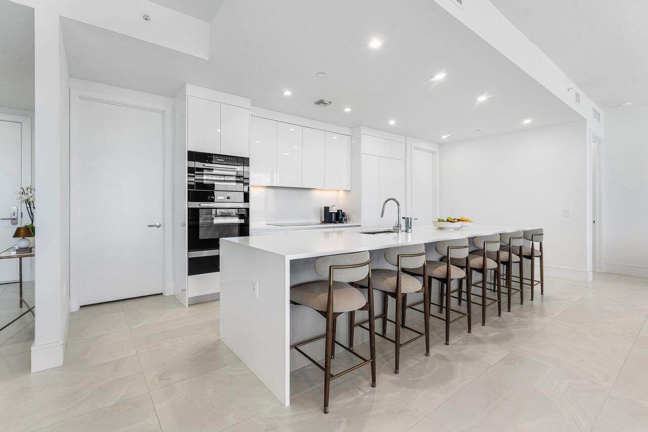 220 Lake Shore #2109, Lake Park FL 33403