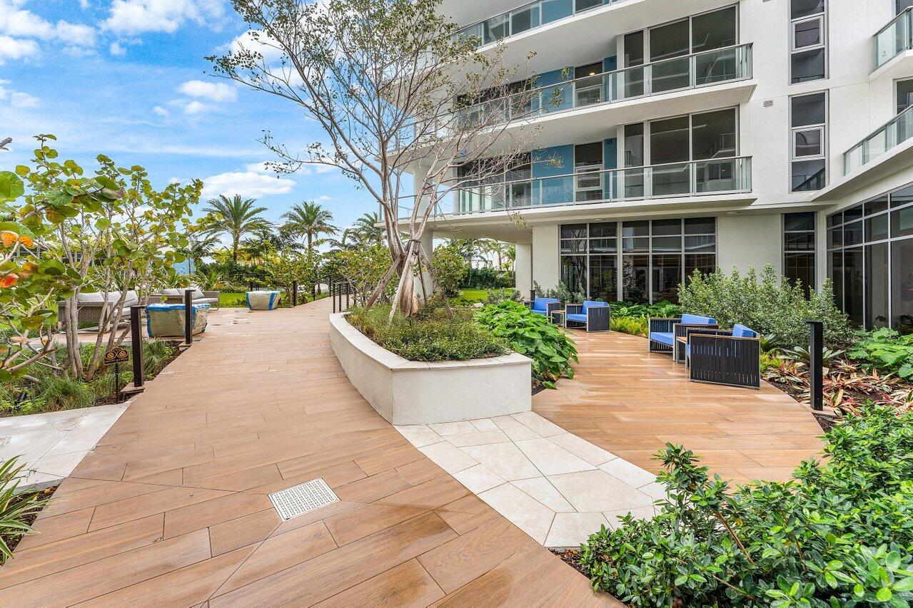 220 Lake Shore #2109, Lake Park FL 33403