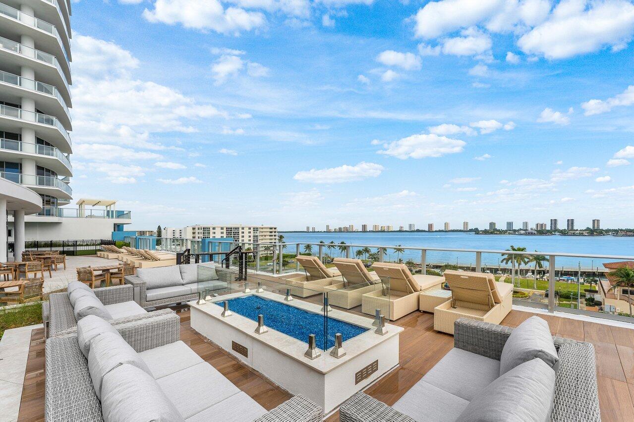220 Lake Shore #2109, Lake Park FL 33403