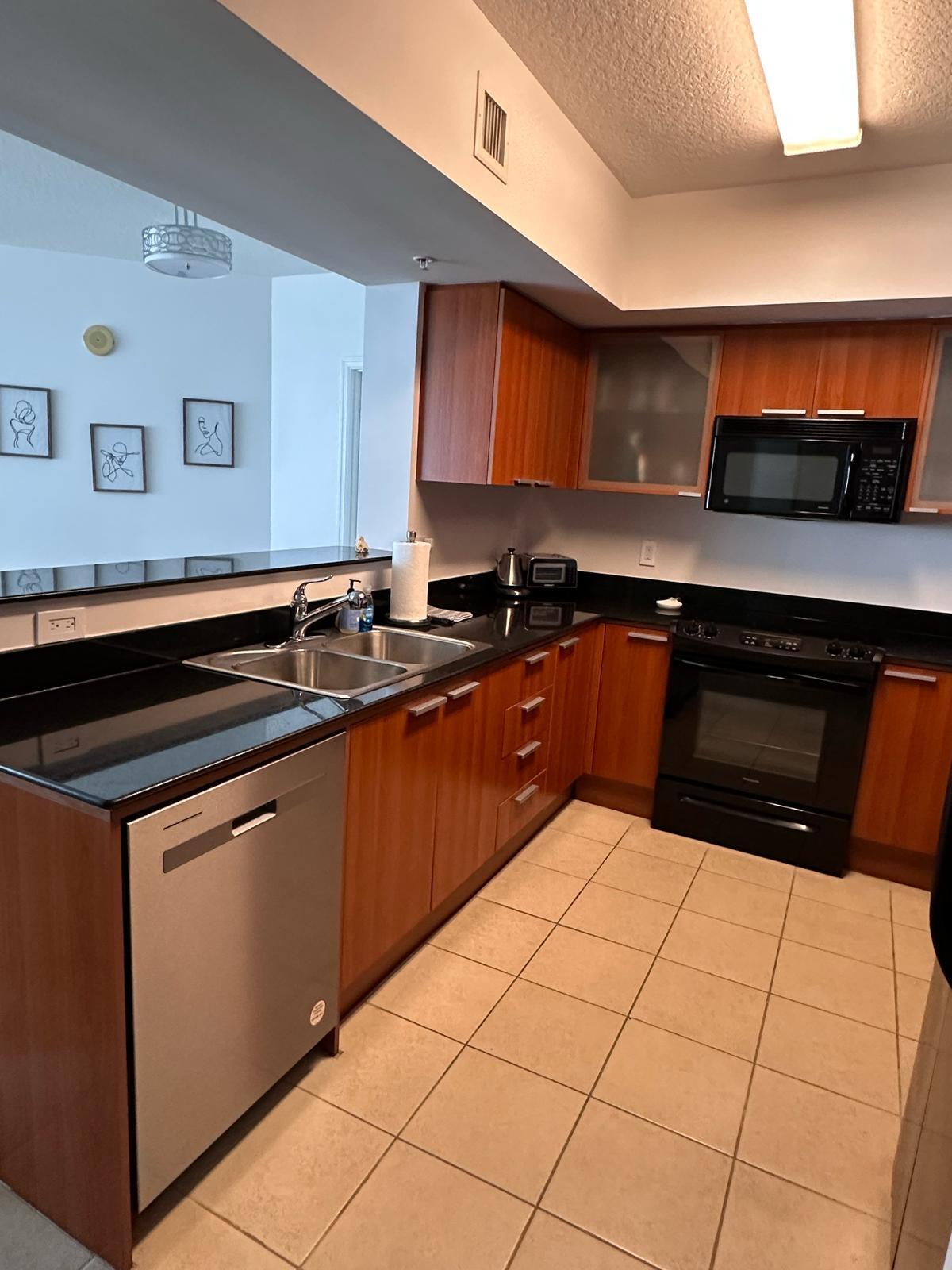 16699 Collins #3709, Sunny Isles Beach FL 33160