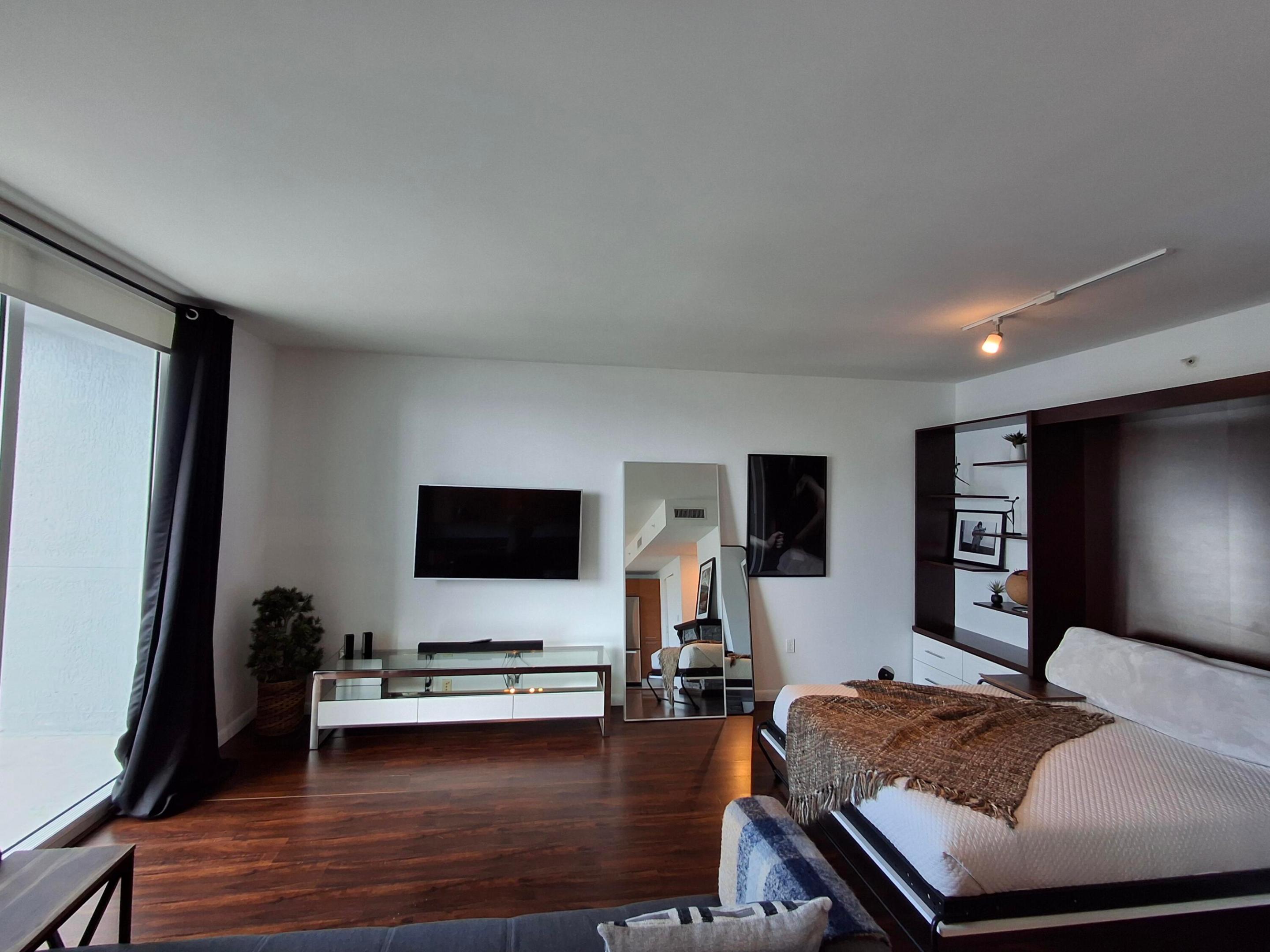 244 Biscayne #2805, Miami FL 33132