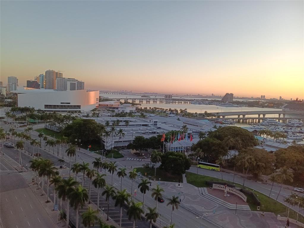 244 Biscayne #2805, Miami FL 33132