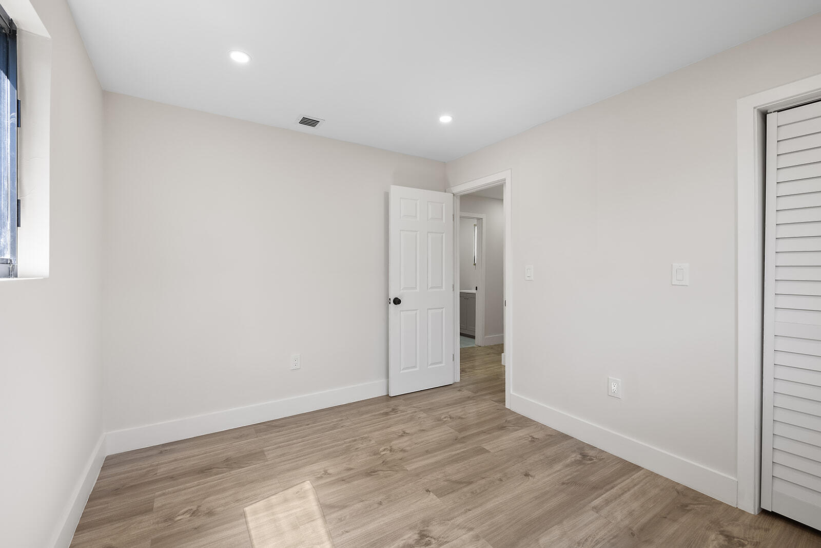 1522 NW 41st, Miami FL 33142