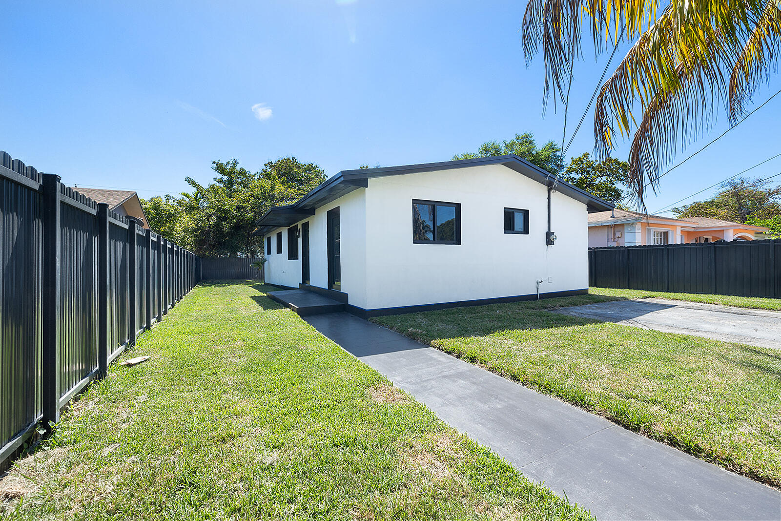 1522 NW 41st, Miami FL 33142