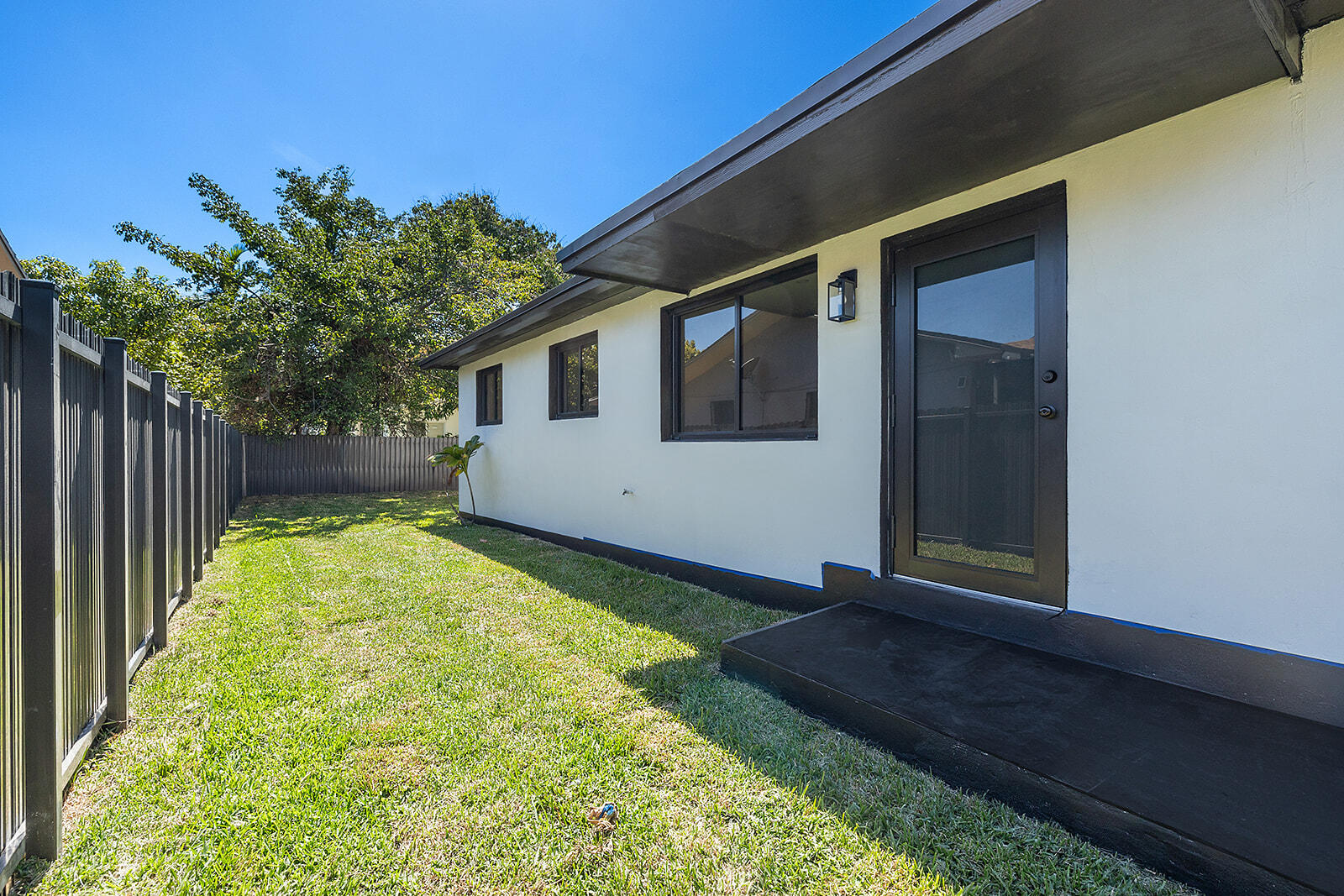 1522 NW 41st, Miami FL 33142