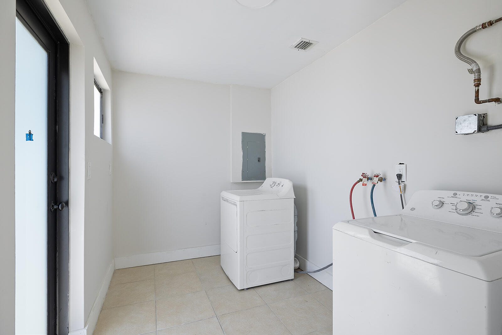 1522 NW 41st, Miami FL 33142