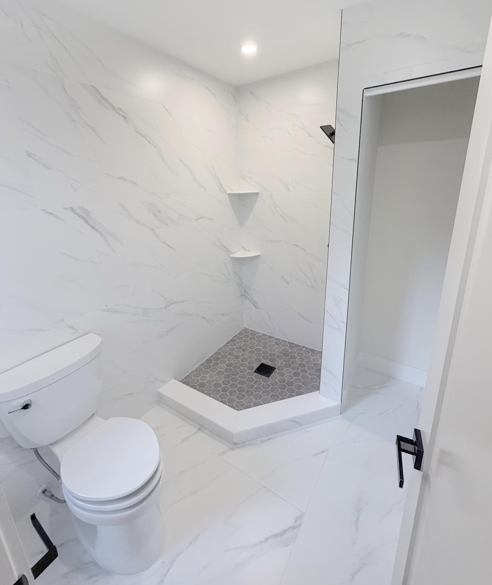 7094 Rain Forest #H-7-l, Boca Raton FL 33434